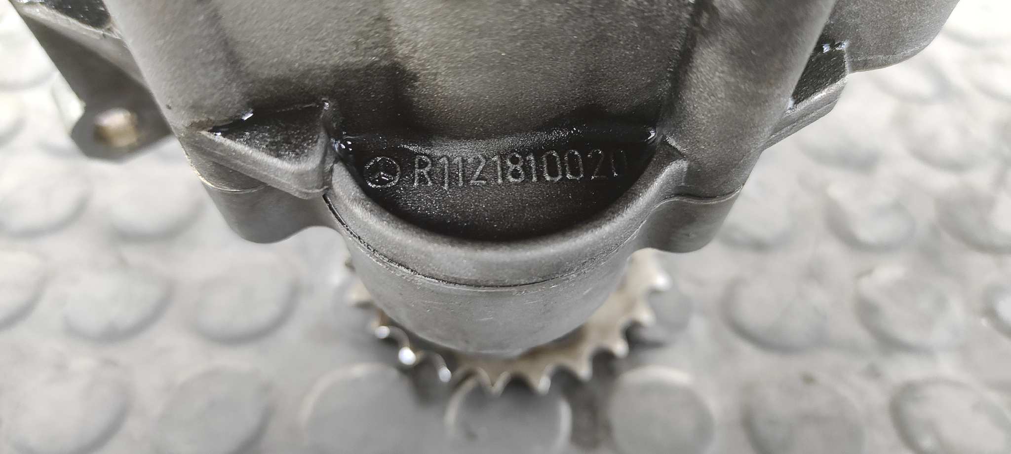 BOMBA ACEITE MERCEDES-BENZ VITO CAJA CERRADA 6.03 -> - vista 6