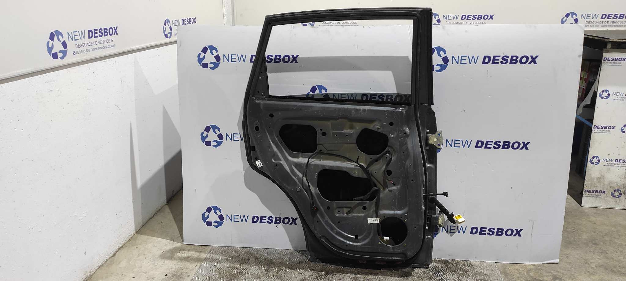 PUERTA TRASERA IZQUIERDA CHEVROLET CAPTIVA - vista 3