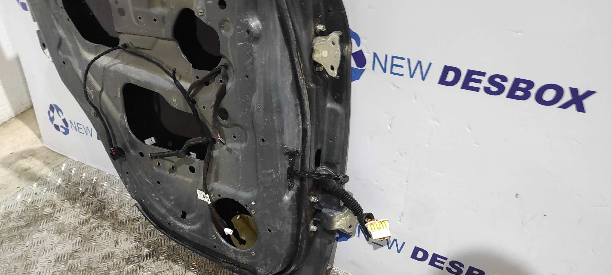 PUERTA TRASERA IZQUIERDA CHEVROLET CAPTIVA - vista 6