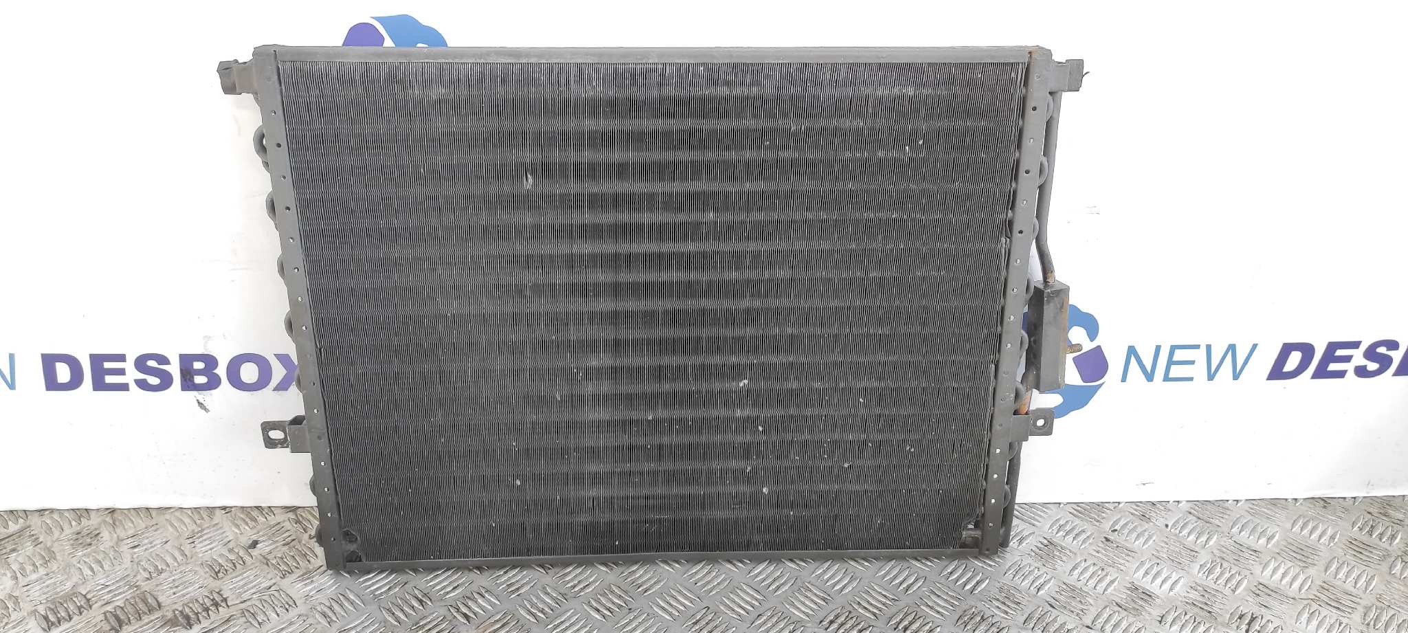 CONDENSADOR / RADIADOR  AIRE ACONDICIONADO CHRYSLER JEEP GR.CHEROKEE (WJ/WG) - vista 3