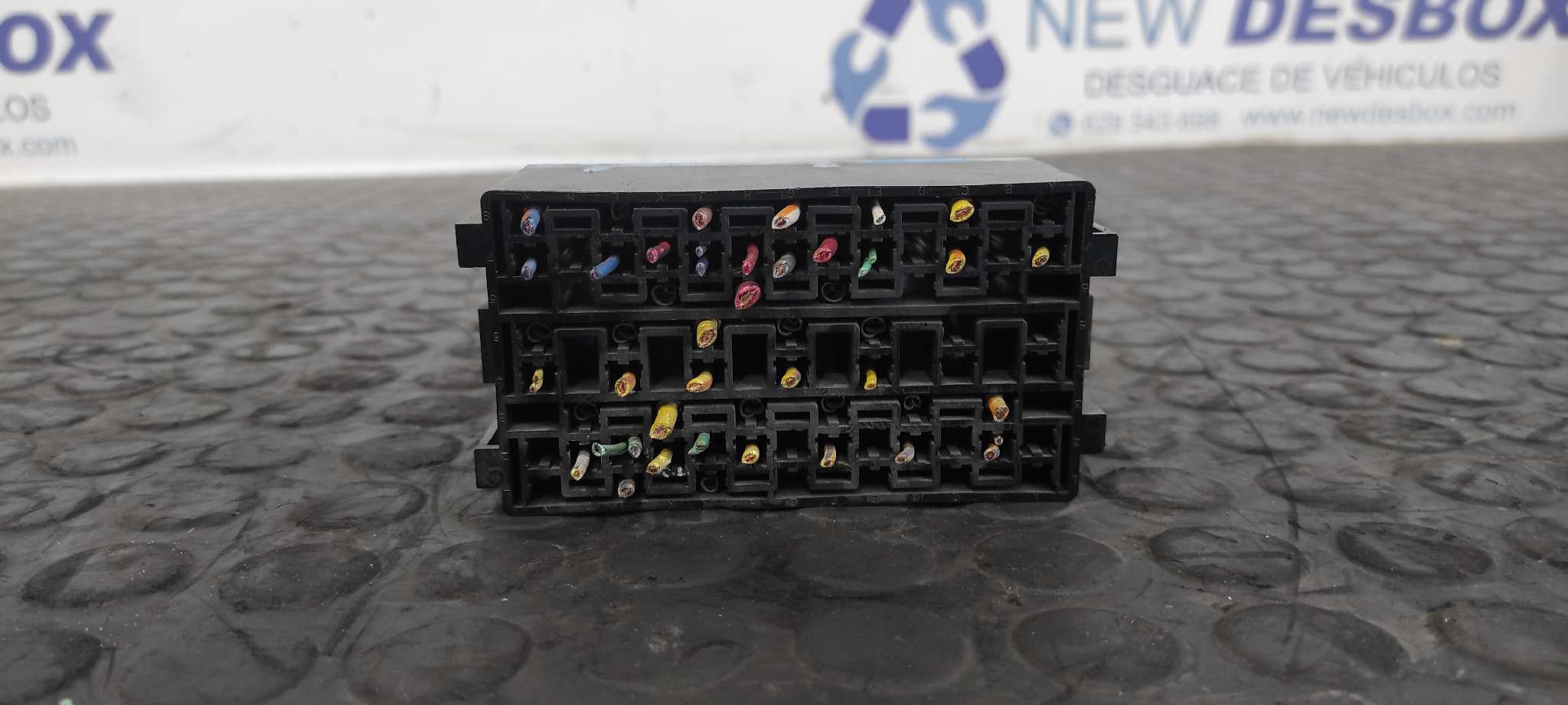 CAJA RELES / FUSIBLES RENAULT SCENIC (JA..) - vista 4