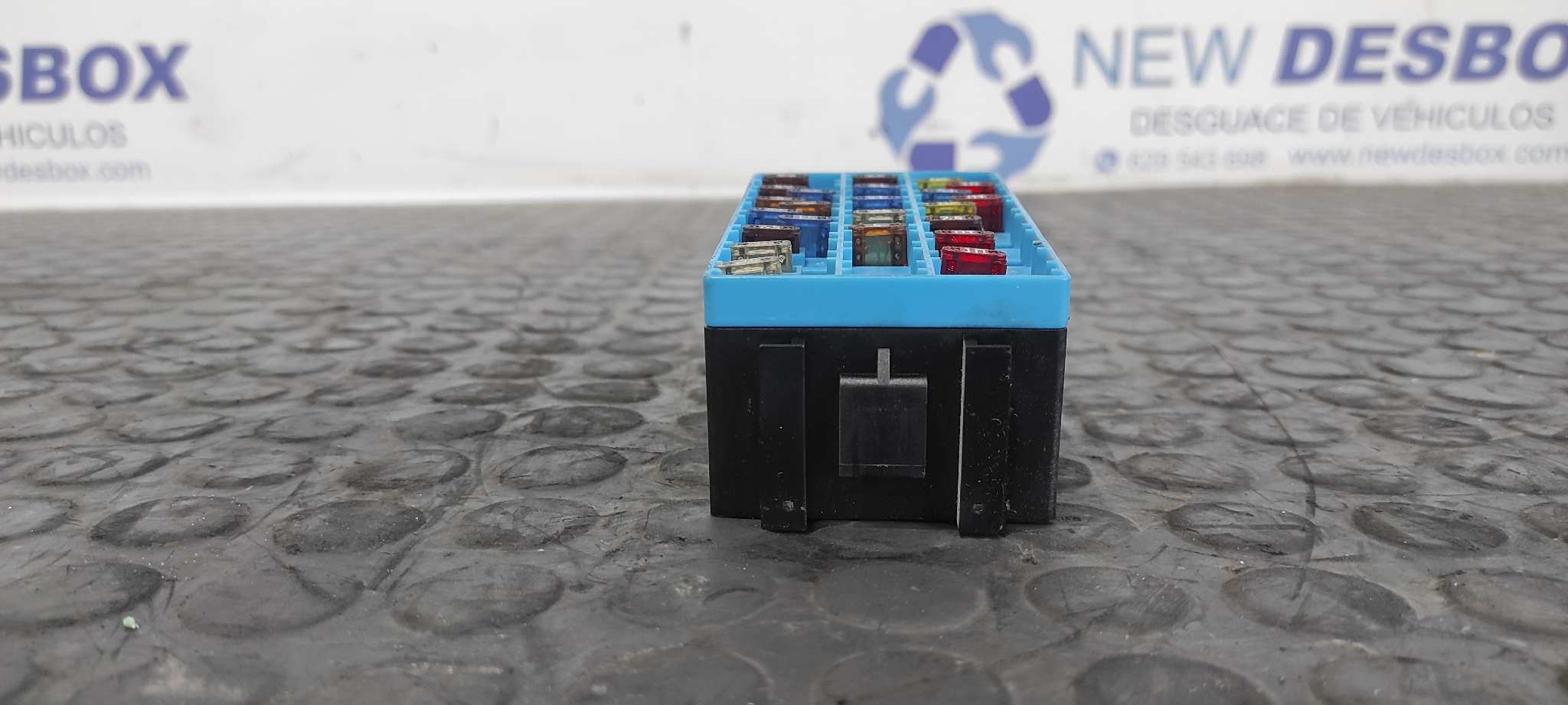 CAJA RELES / FUSIBLES RENAULT SCENIC (JA..) - vista 3