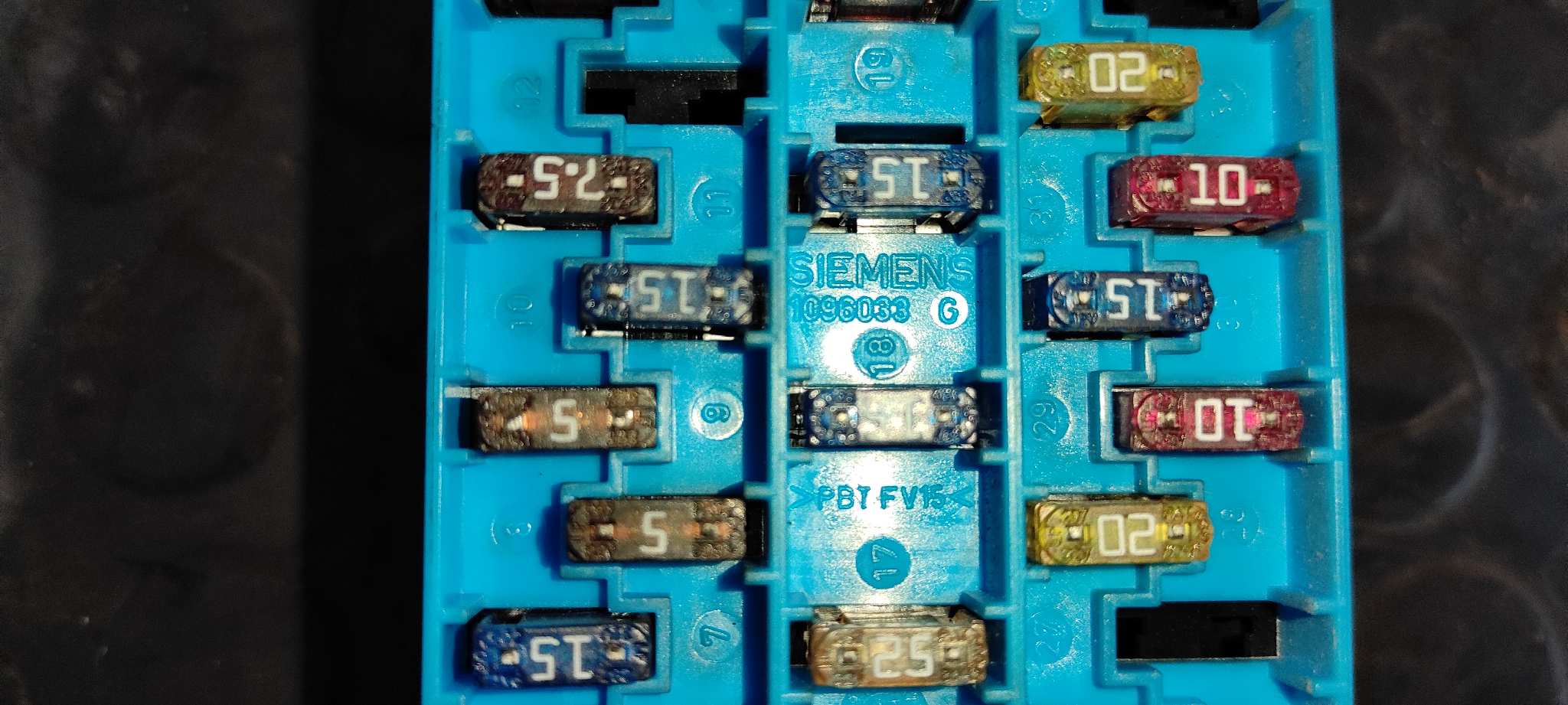 CAJA RELES / FUSIBLES RENAULT SCENIC (JA..) - vista 2