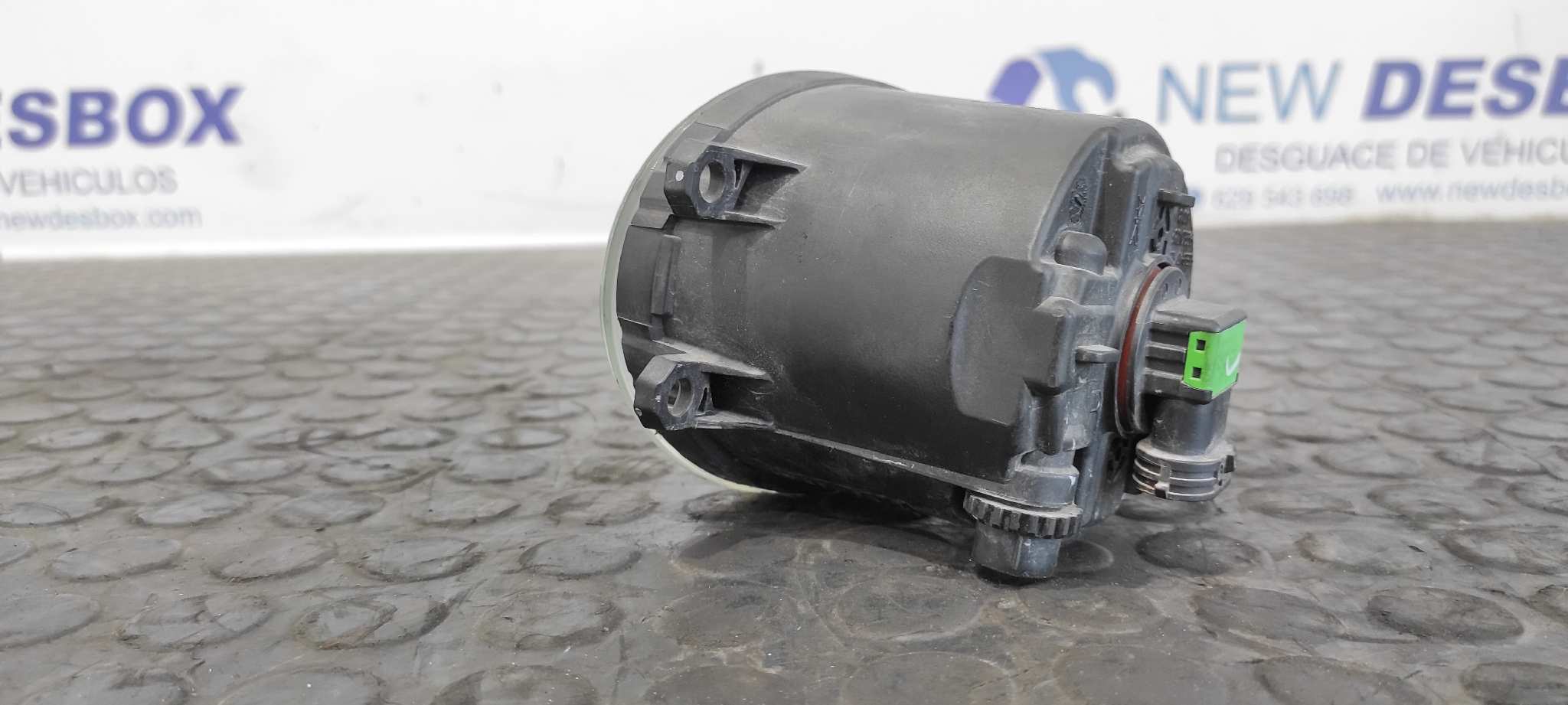 FARO ANTINIEBLA DERECHO TOYOTA PRIUS (NHW30) - vista 2