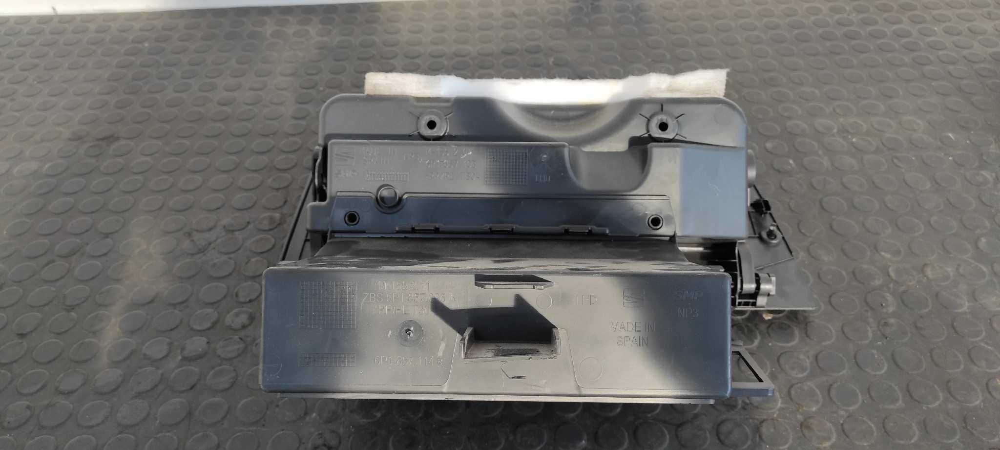 GUANTERA SEAT IBIZA SC (6P5) - vista 8