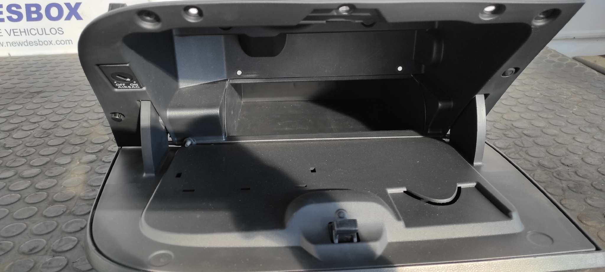 GUANTERA SEAT IBIZA SC (6P5) - vista 4