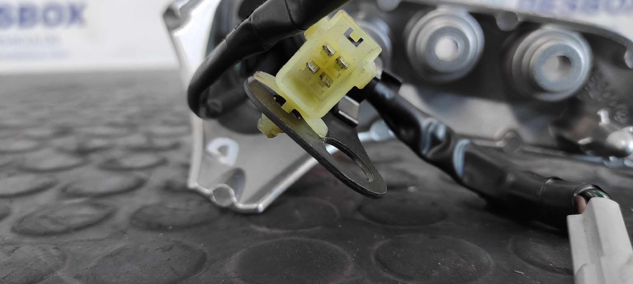 PILOTO DELANTERO DERECHO YAMAHA FZ 1 / FZ 6 FAZER - vista 10