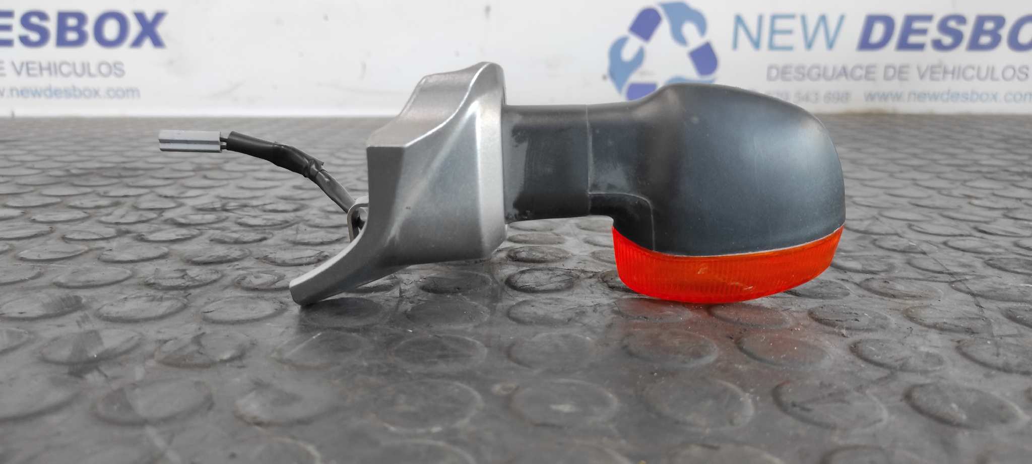 PILOTO DELANTERO IZQUIERDO YAMAHA FZ 1 / FZ 6 FAZER - vista 4