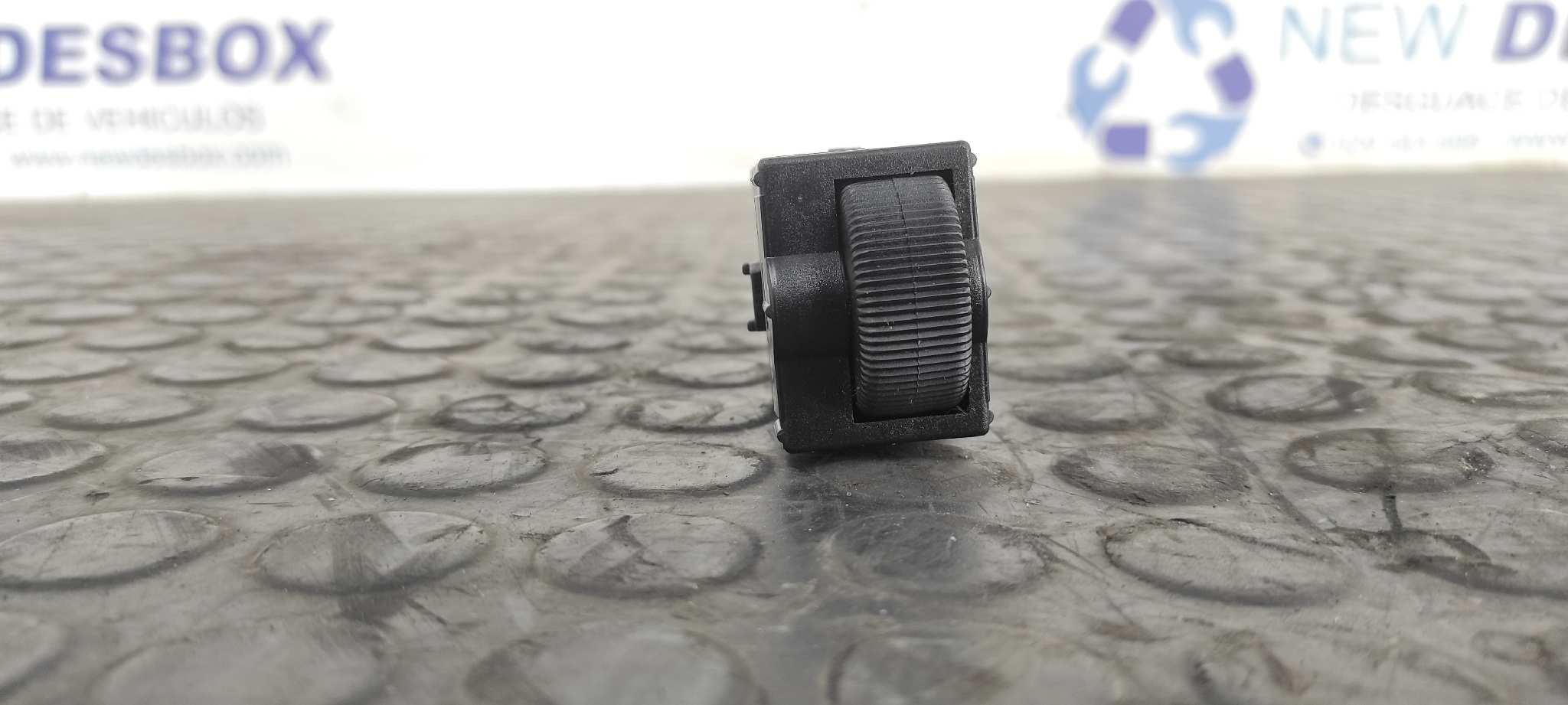 INTERRUPTOR MITSUBISHI CARISMA BERLINA 5 (DA0)