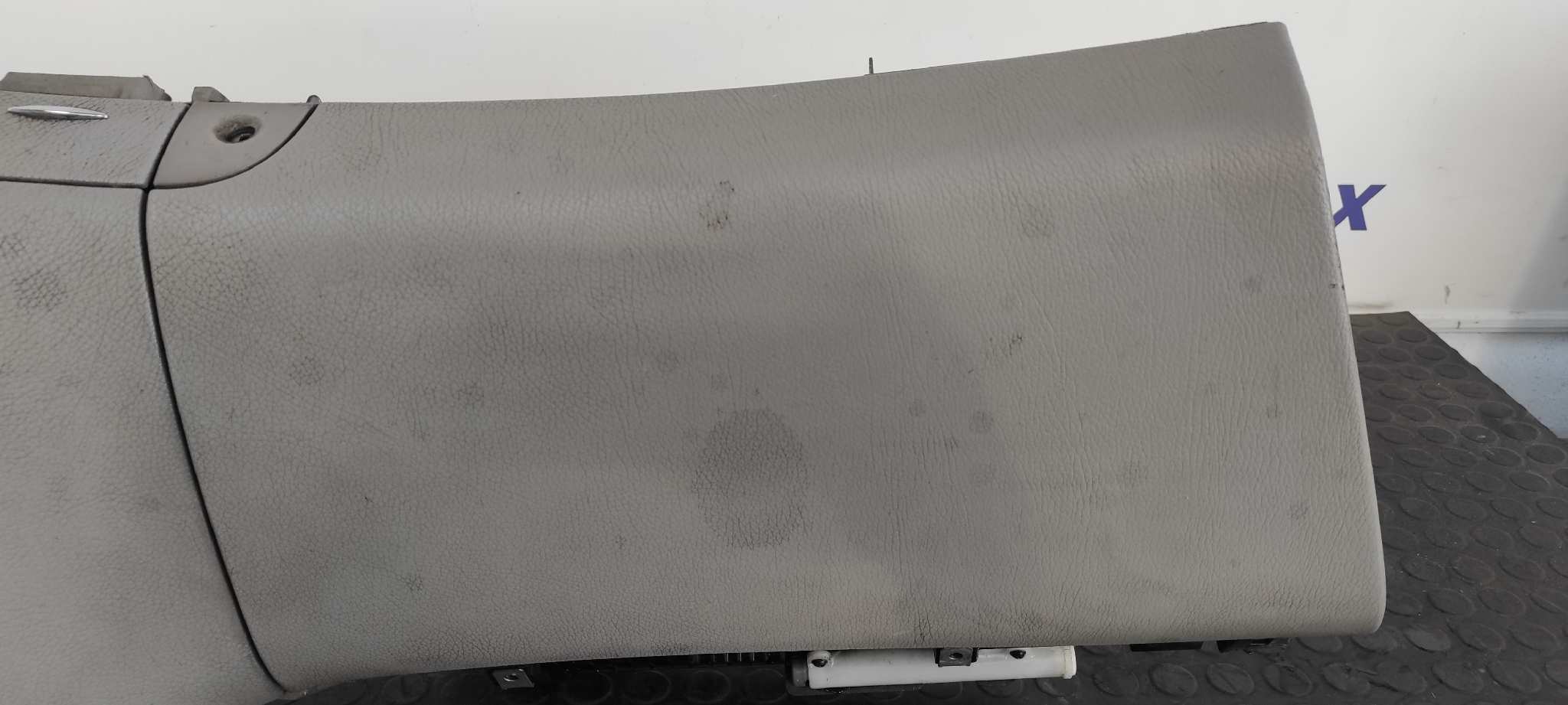 GUANTERA MERCEDES-BENZ CLASE E (W211) BERLINA - vista 6