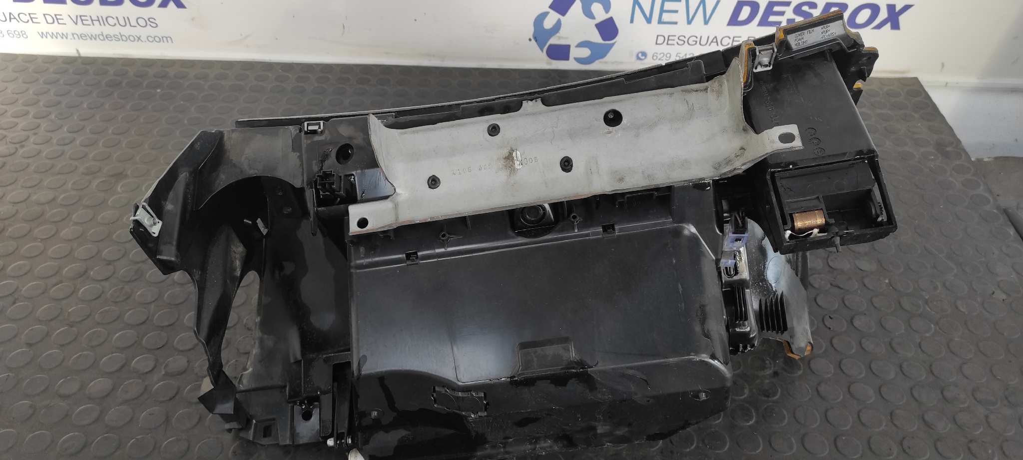 GUANTERA MERCEDES-BENZ CLASE E (W211) BERLINA - vista 4