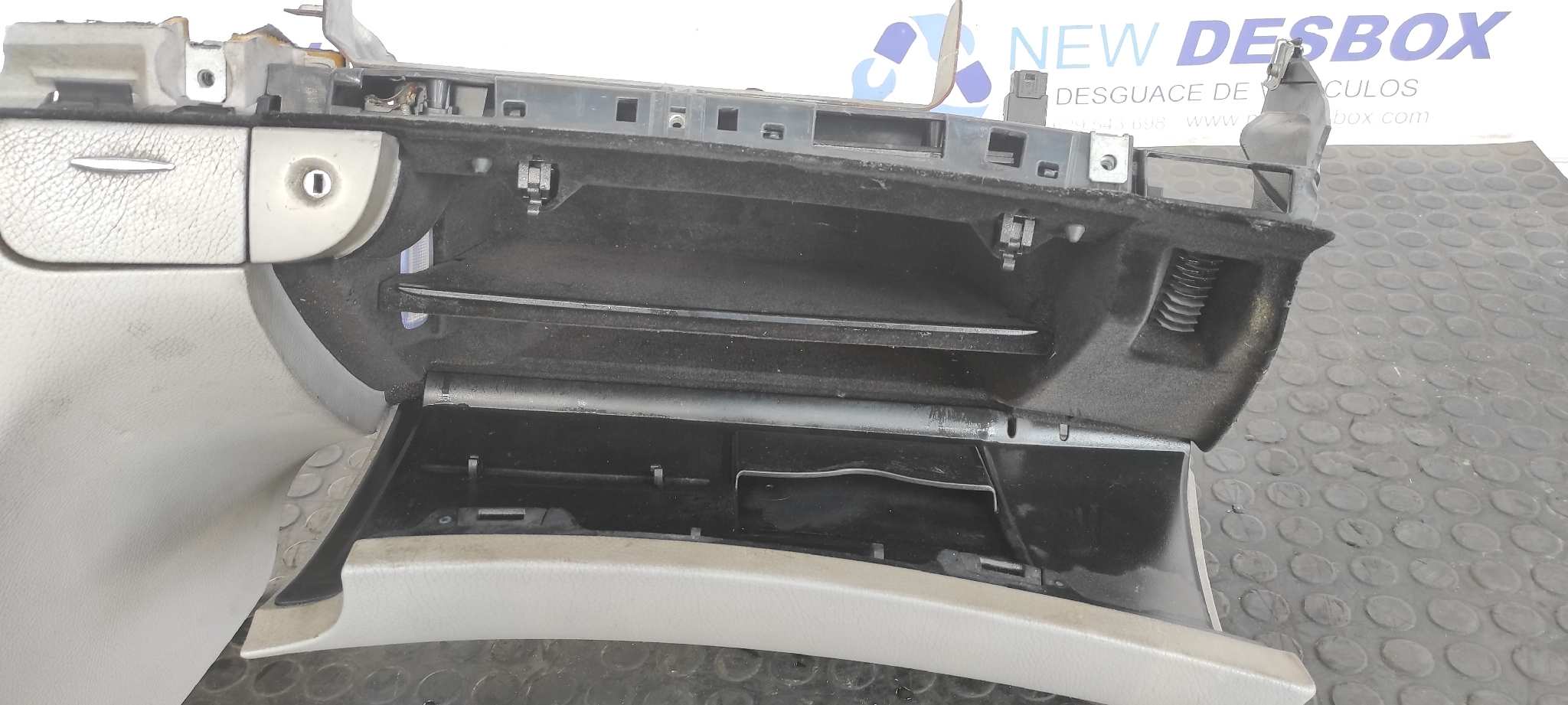 GUANTERA MERCEDES-BENZ CLASE E (W211) BERLINA - vista 3