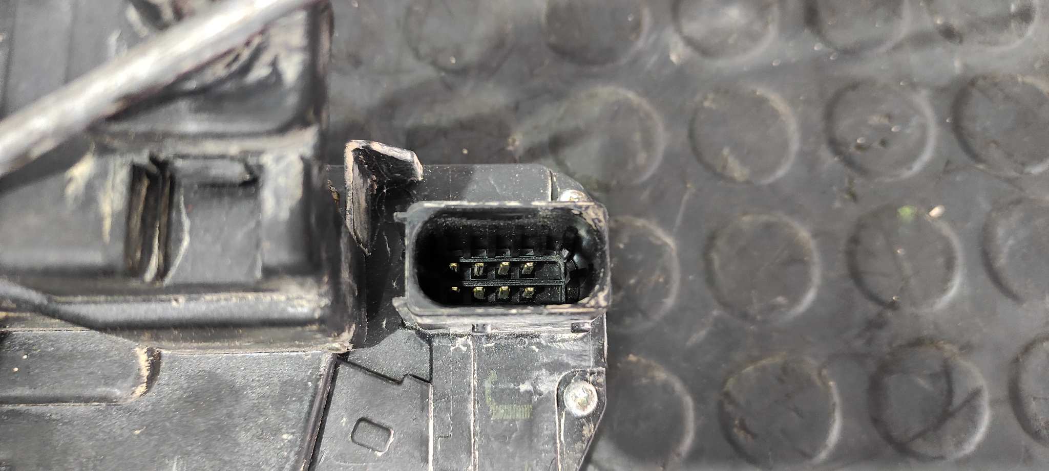 CERRADURA PUERTA DELANTERA IZQUIERDA CHEVROLET CAPTIVA - vista 4