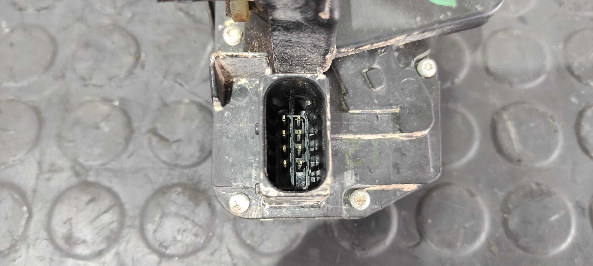 CERRADURA PUERTA DELANTERA DERECHA CHEVROLET CAPTIVA - vista 5