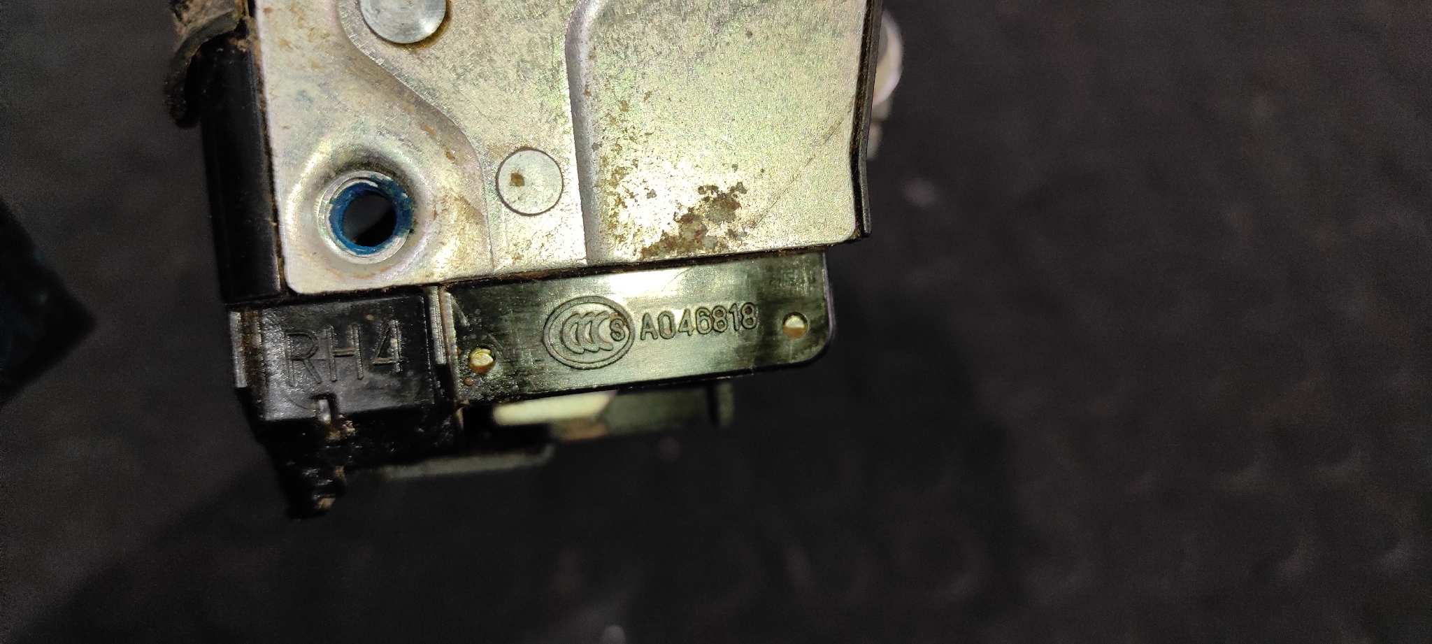 CERRADURA PUERTA DELANTERA DERECHA CHEVROLET CAPTIVA - vista 2