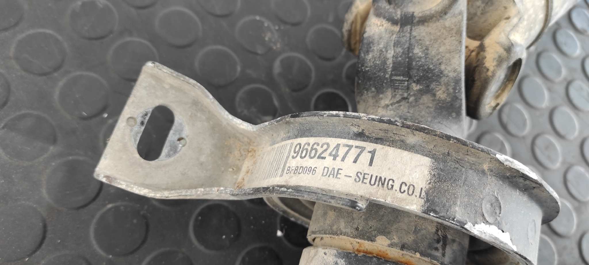 TRANSMISION CENTRAL CHEVROLET CAPTIVA - vista 2