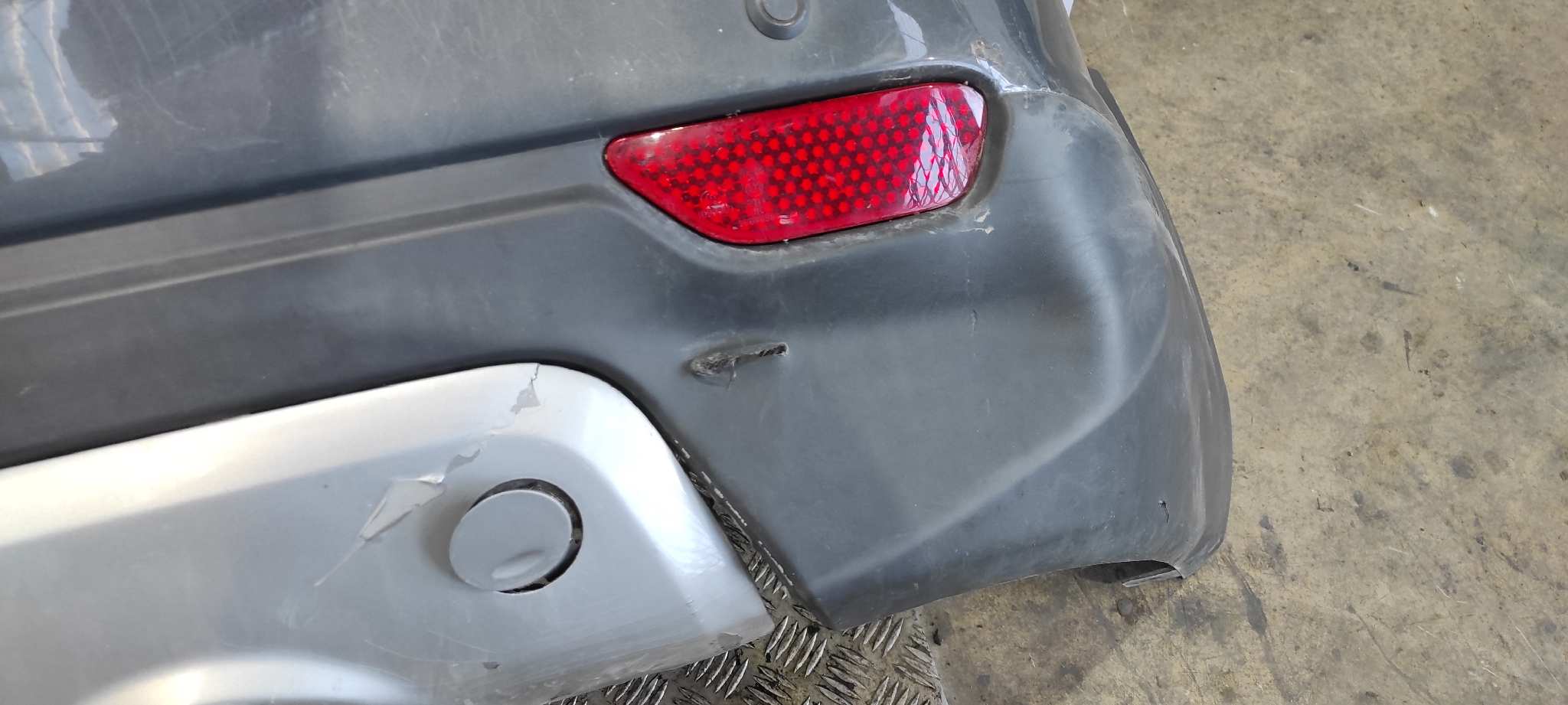 PARAGOLPES TRASERO CHEVROLET CAPTIVA - vista 4