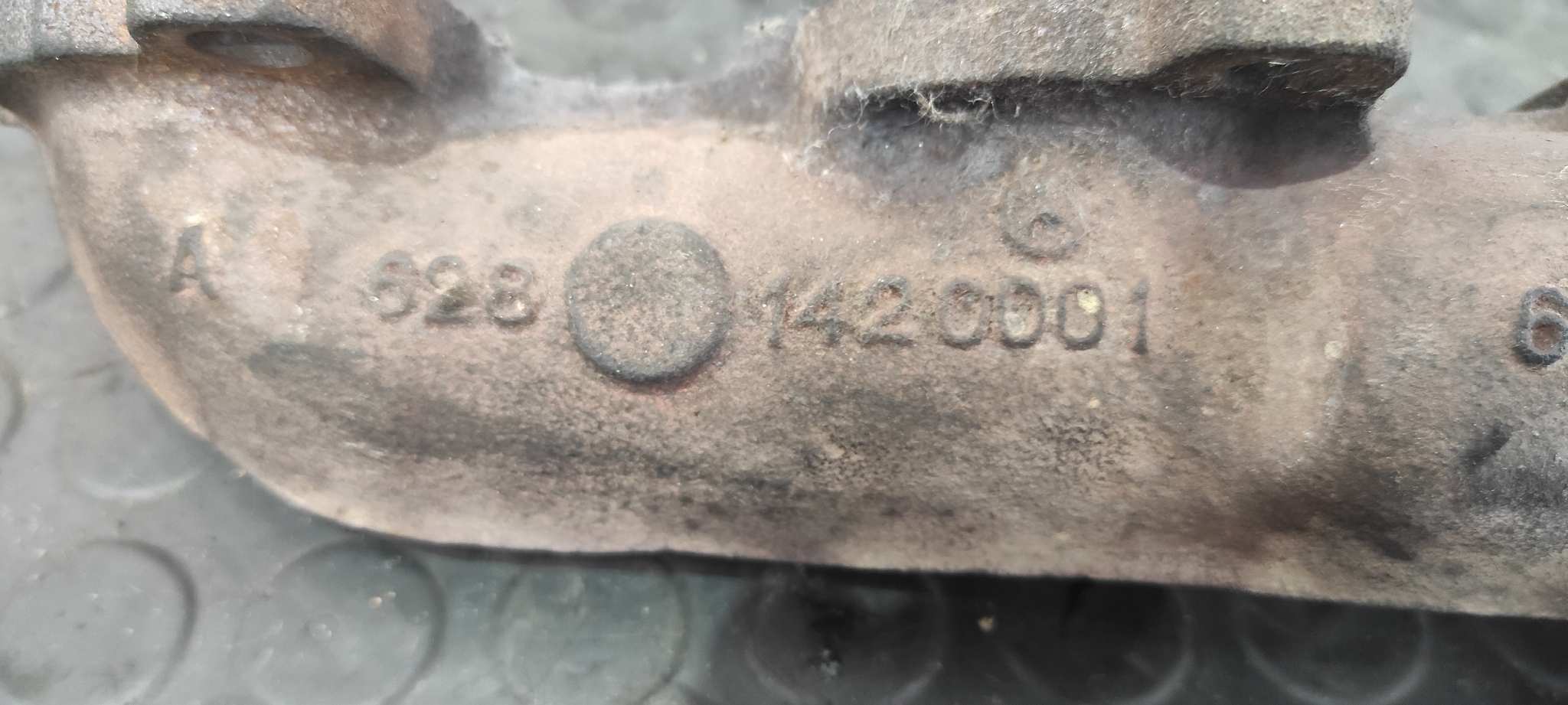 COLECTOR ESCAPE MERCEDES CLASE G (W463) - vista 4