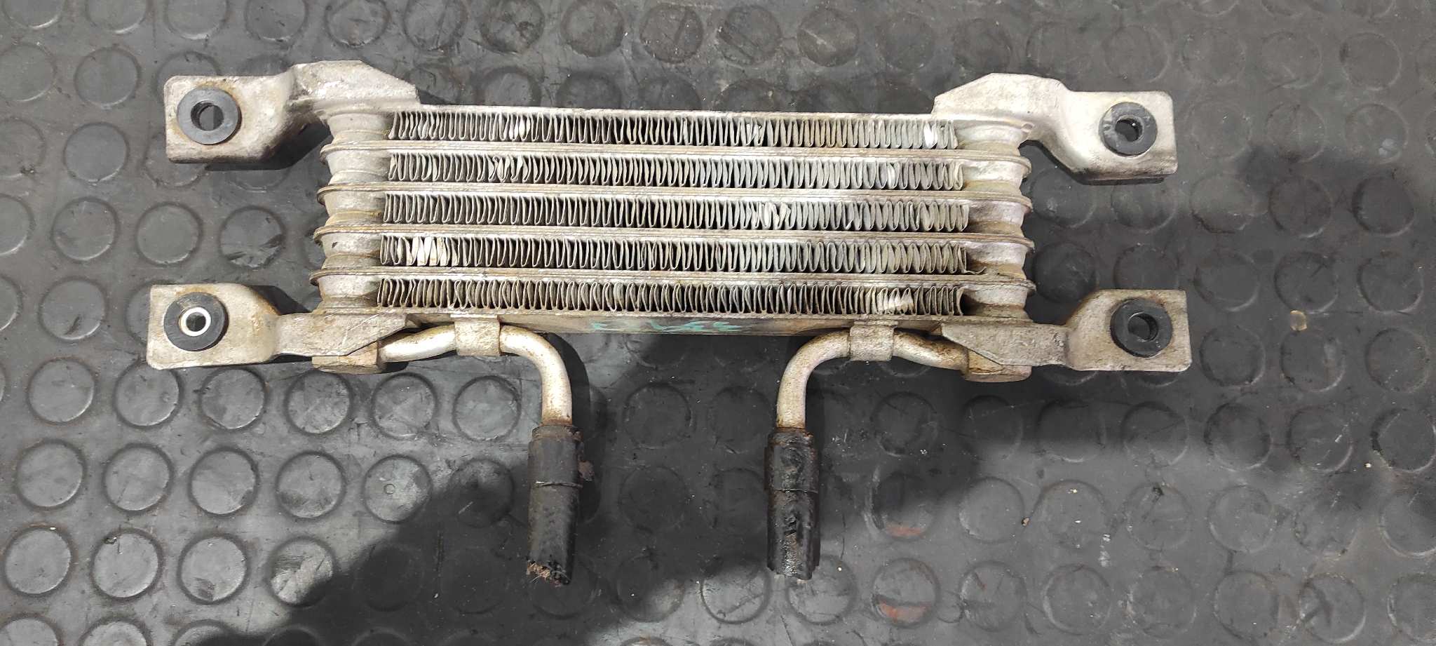 RADIADOR ACEITE CHEVROLET CAPTIVA - vista 3