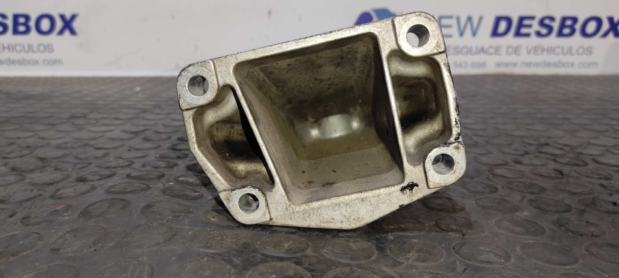 SOPORTE MOTOR MERCEDES CLASE G (W463) - vista 2