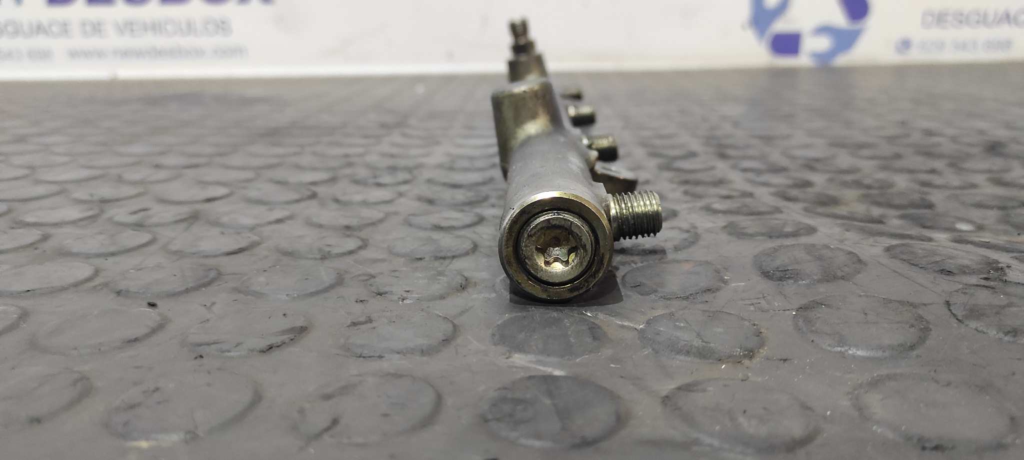 RAMPA INYECTORA MERCEDES-BENZ CLASE G (W463) - vista 2