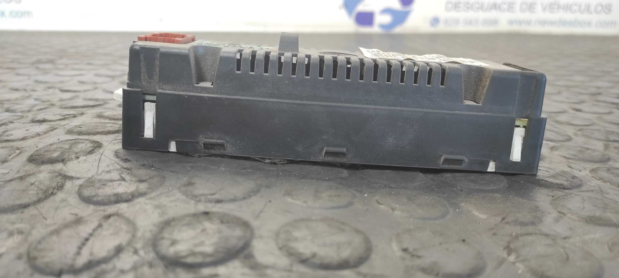 PANTALLA MULTIFUNCION PEUGEOT 207 - vista 2