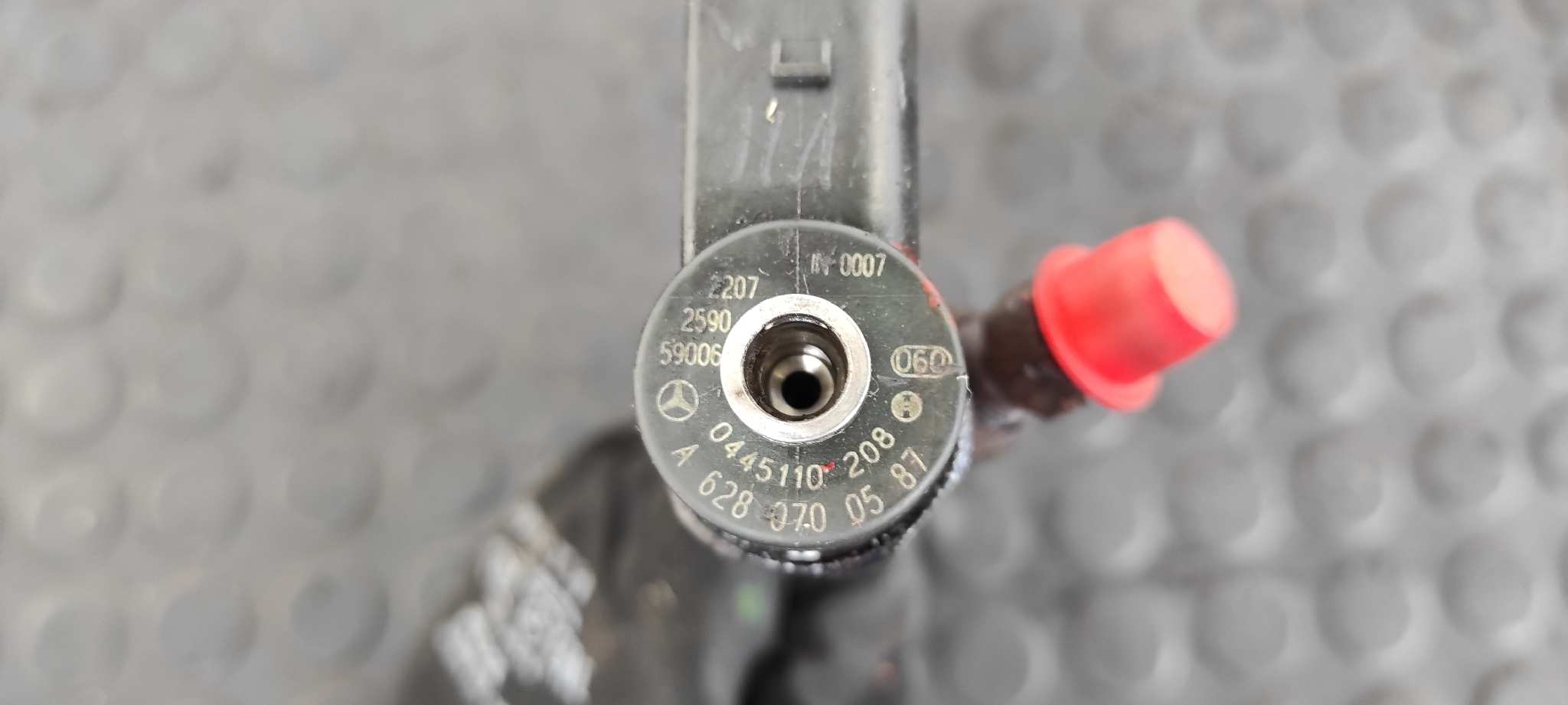 INYECTOR MERCEDES-BENZ CLASE G (W463) - vista 3