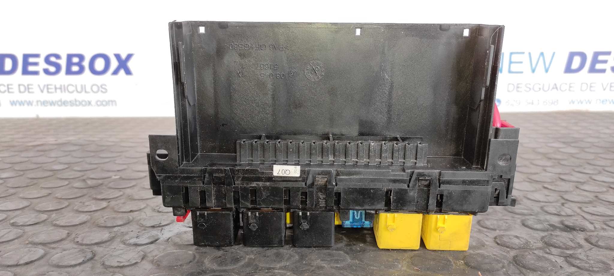 CAJA RELES / FUSIBLES MERCEDES-BENZ CLASE S (W220) BERLINA - vista 3