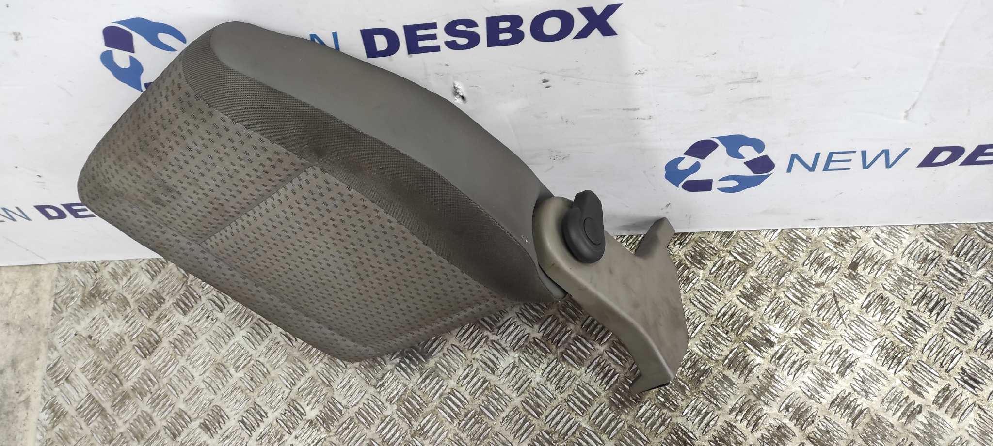 ASIENTO DELANTERO DERECHO NISSAN CABSTAR - vista 6