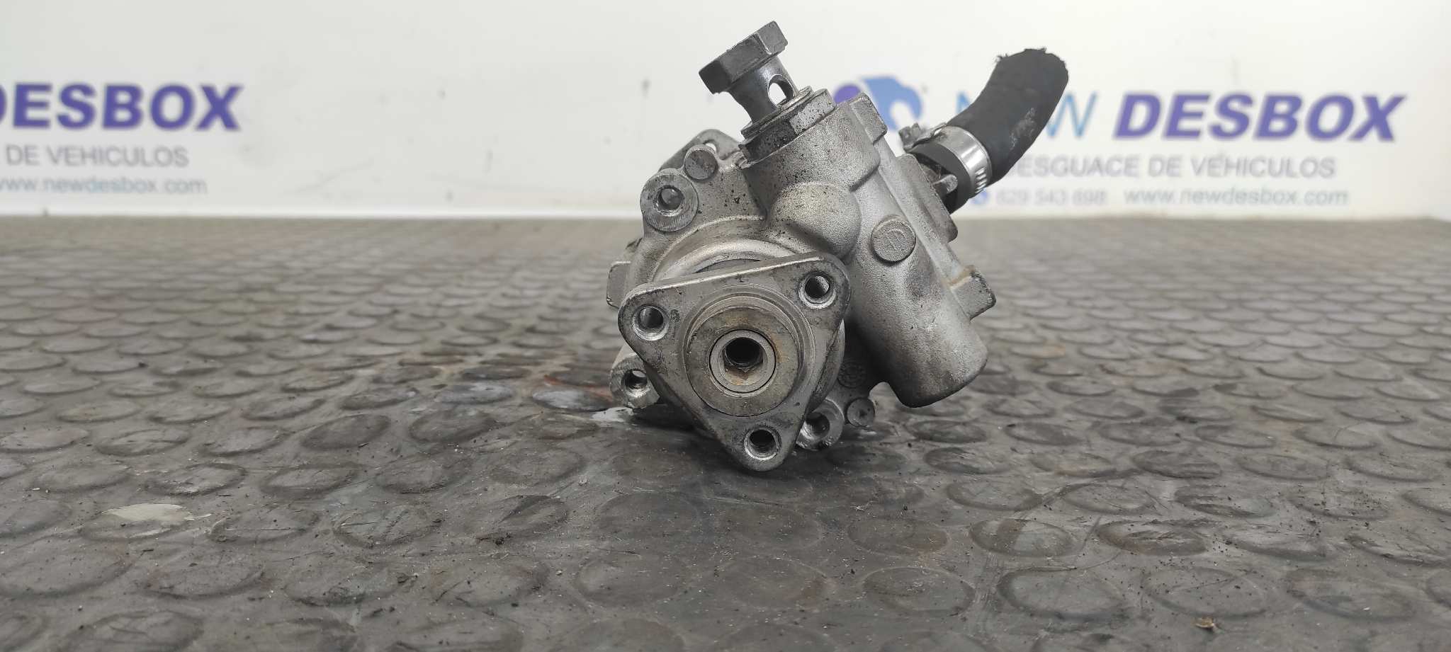 BOMBA DIRECCION AUDI A4 BERLINA (8E)