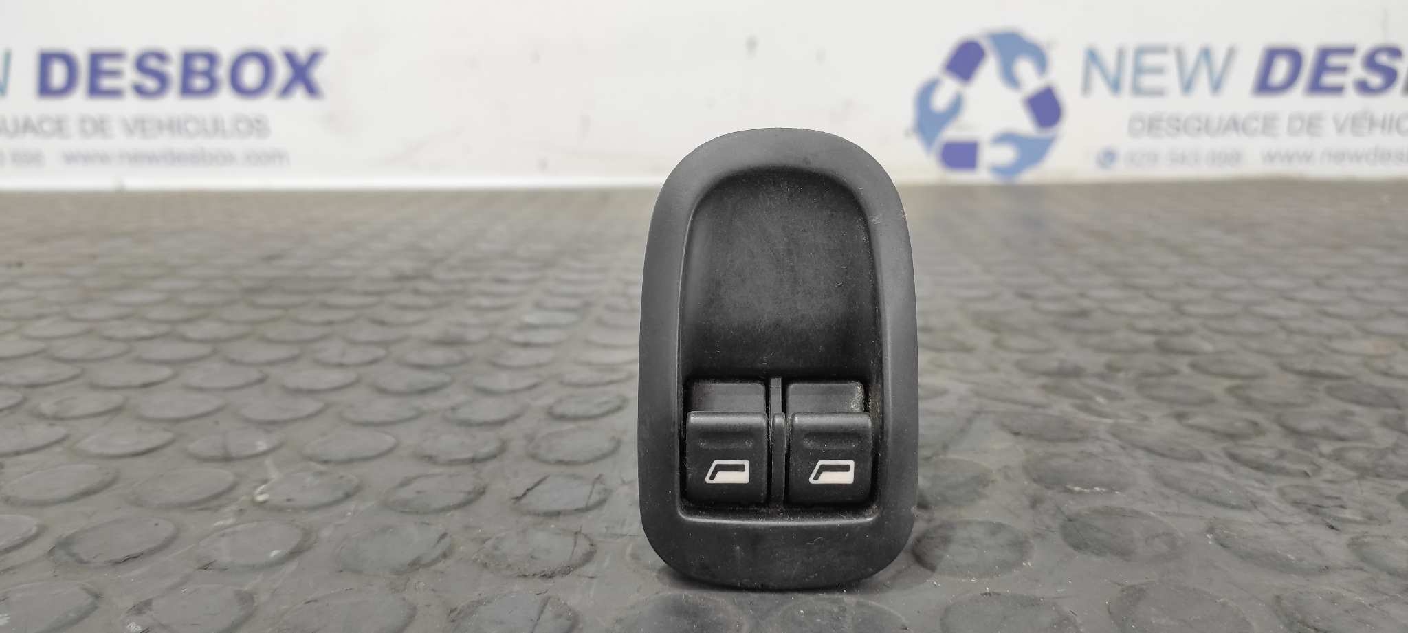 MANDO ELEVALUNAS DELANTERO IZQUIERDO PEUGEOT 206 BERLINA