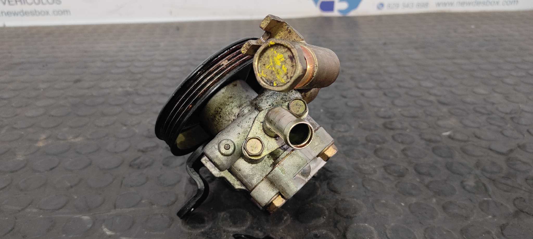 BOMBA DIRECCION NISSAN CABSTAR - vista 4