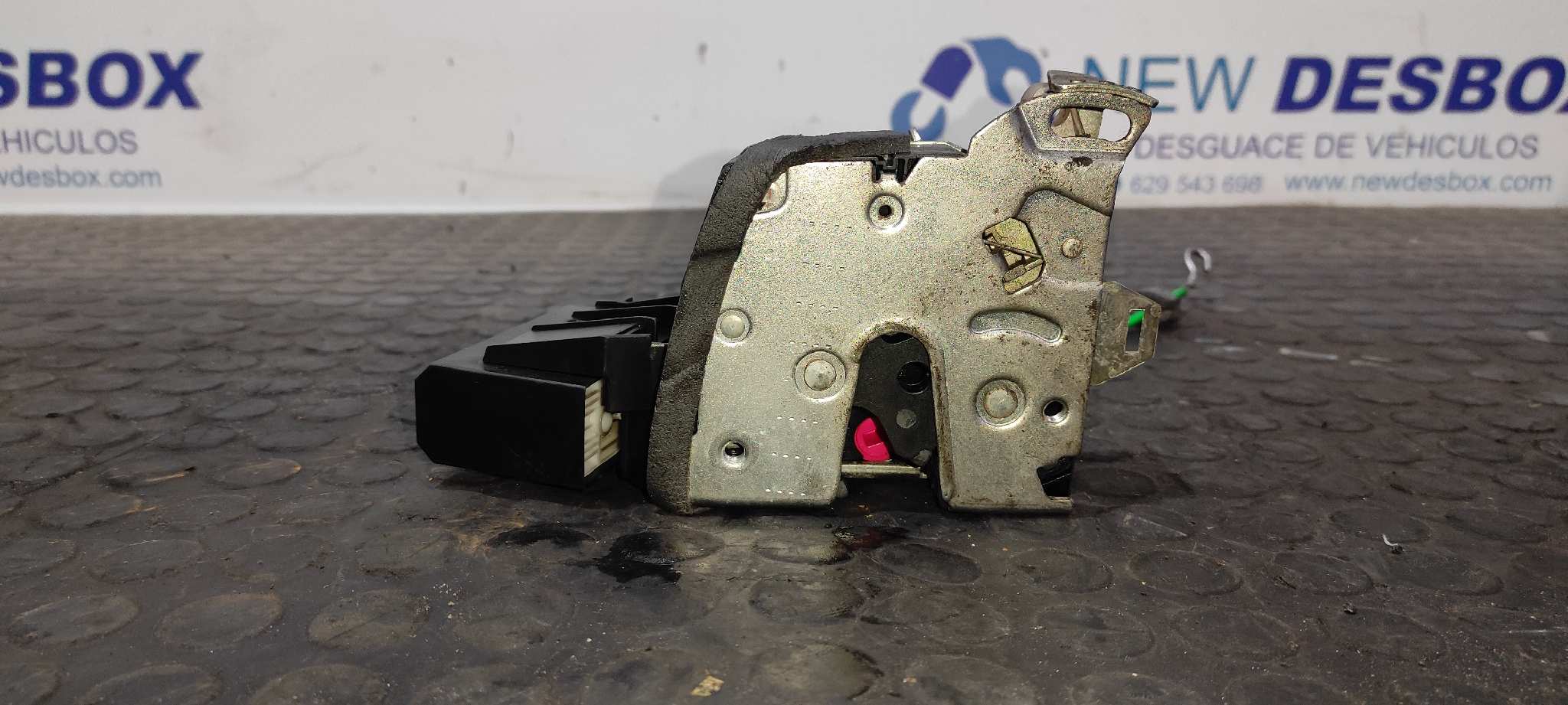 CERRADURA PUERTA TRASERA DERECHA BMW SERIE 5 BERLINA (E39) - vista 3