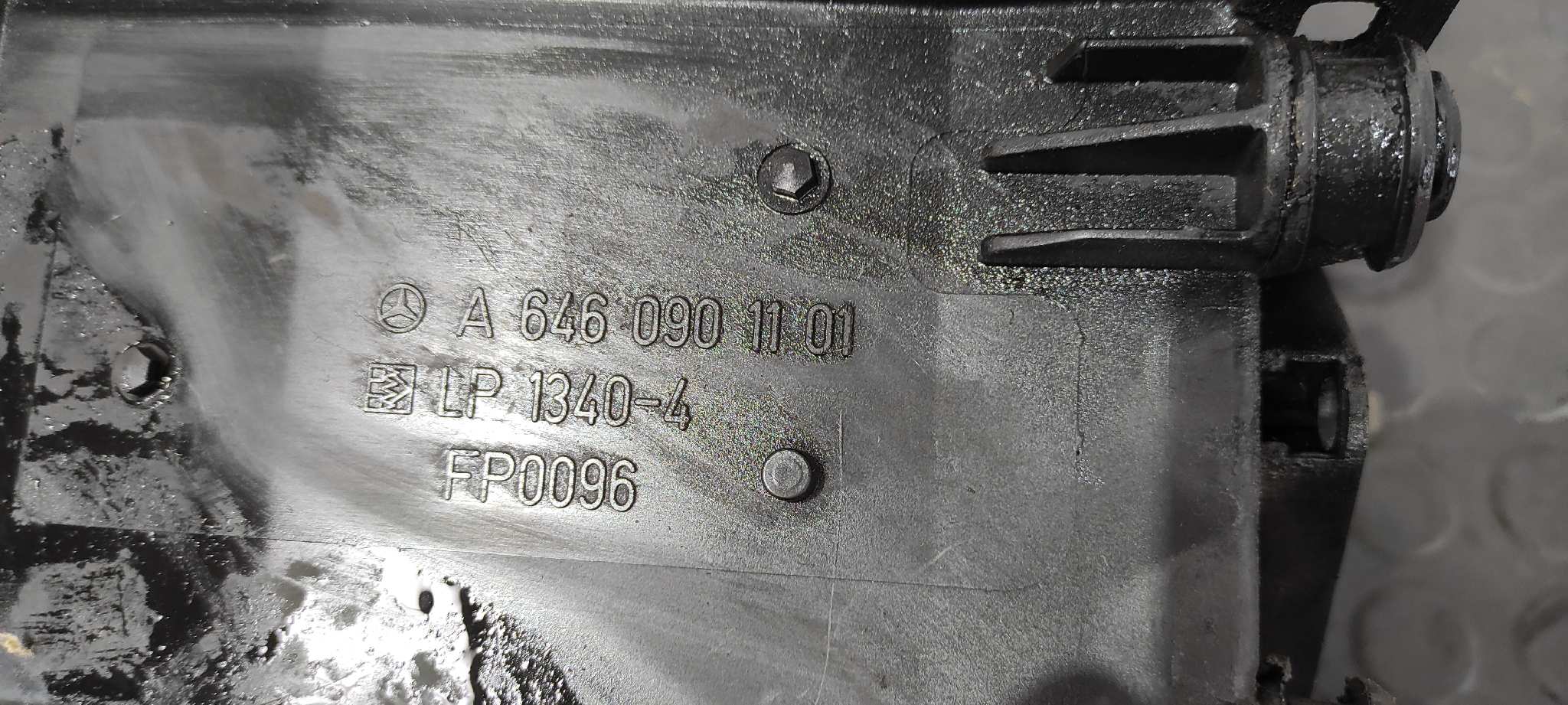 CAJA FILTRO AIRE MERCEDES-BENZ CLASE E (W211) BERLINA - vista 4