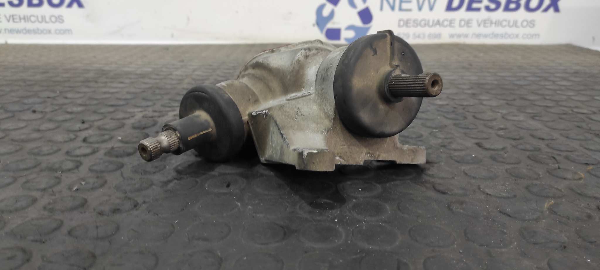 CAJA DIRECCION NISSAN CABSTAR - vista 3