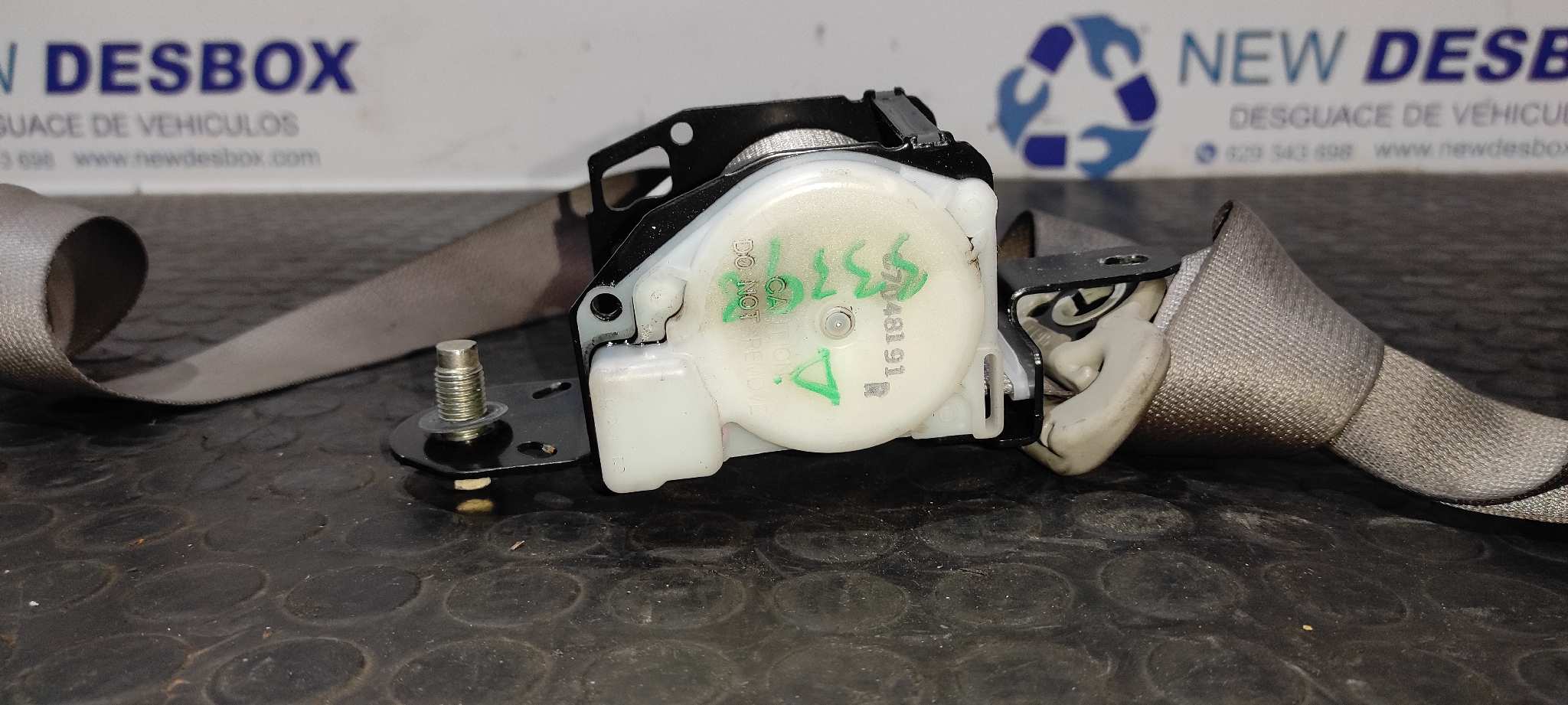 CINTURON DELANTERO DERECHO NISSAN CABSTAR - vista 3