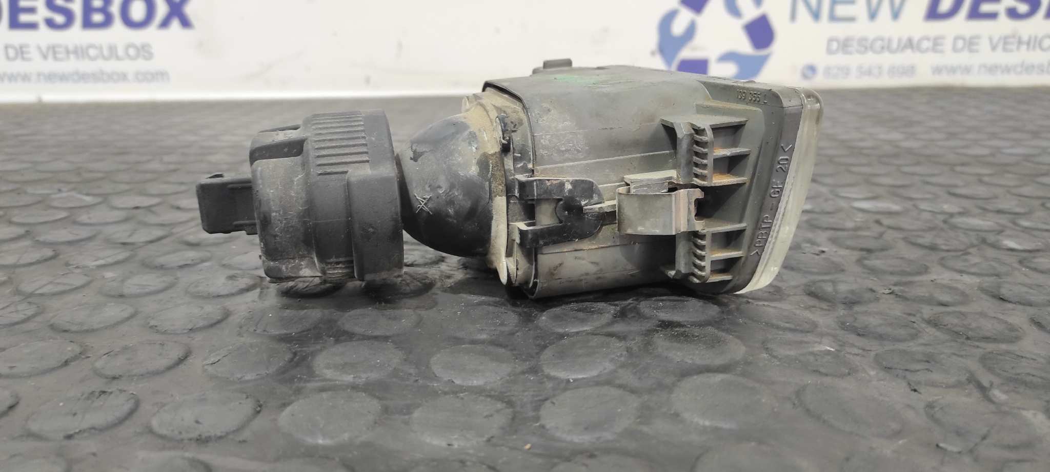 FARO ANTINIEBLA IZQUIERDO VOLKSWAGEN VENTO (1H2) - vista 8