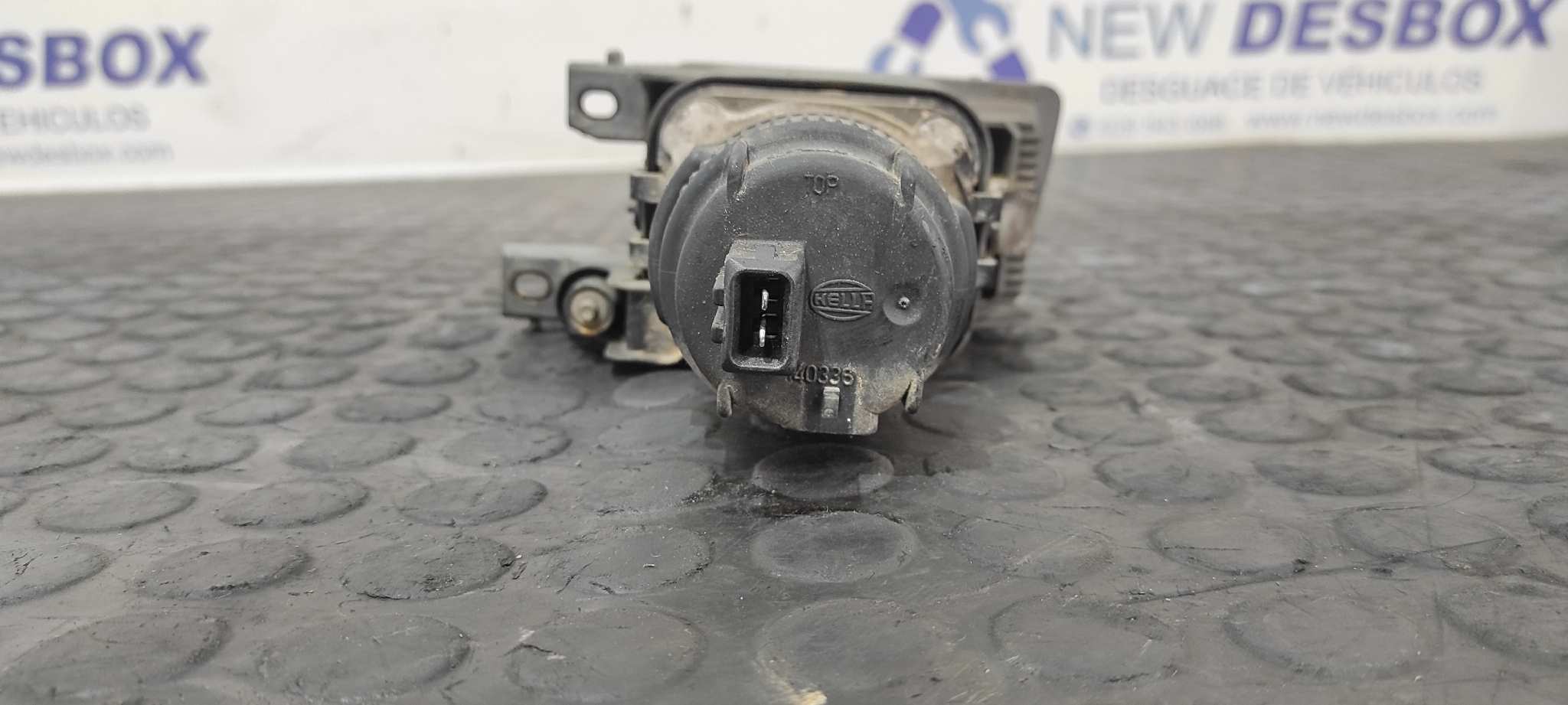 FARO ANTINIEBLA IZQUIERDO VOLKSWAGEN VENTO (1H2) - vista 3