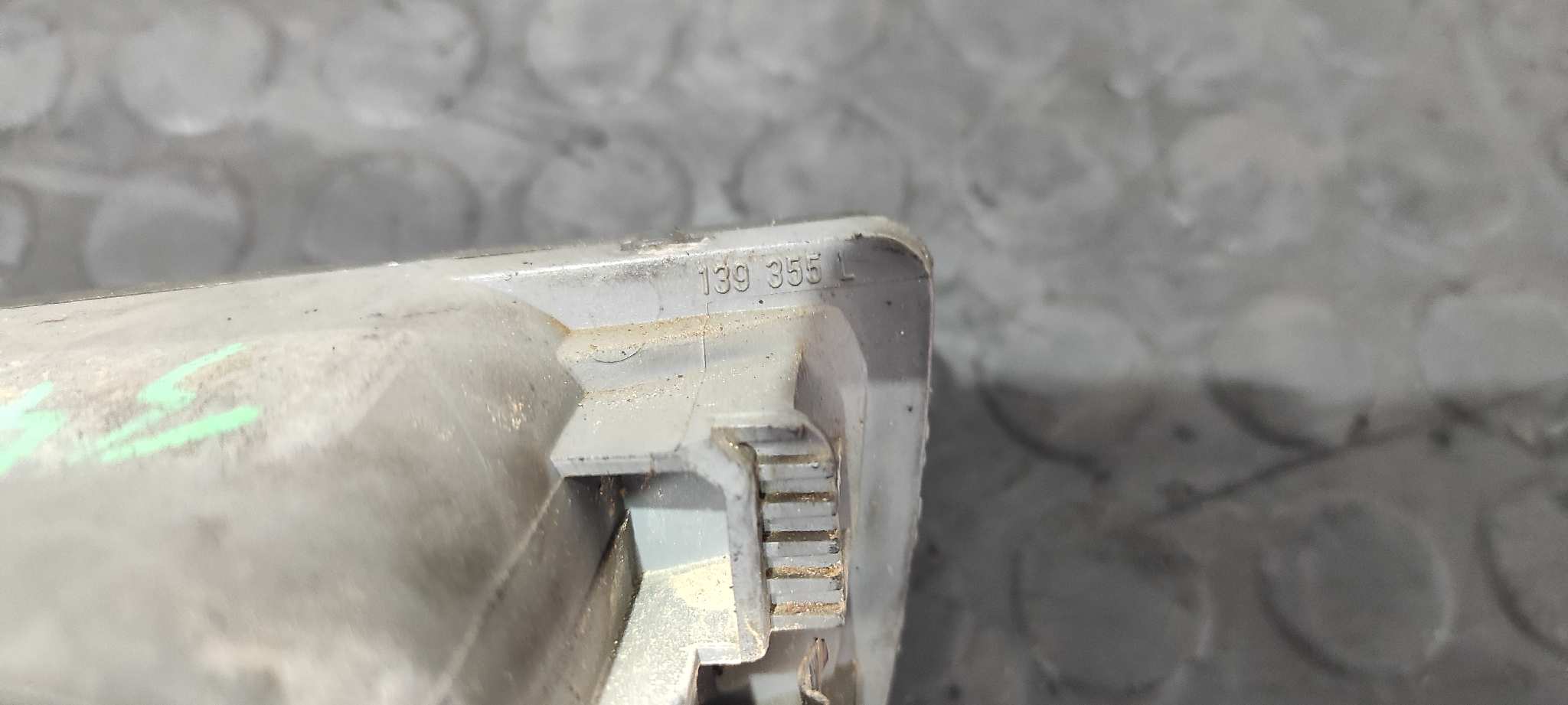 FARO ANTINIEBLA IZQUIERDO VOLKSWAGEN VENTO (1H2) - vista 7