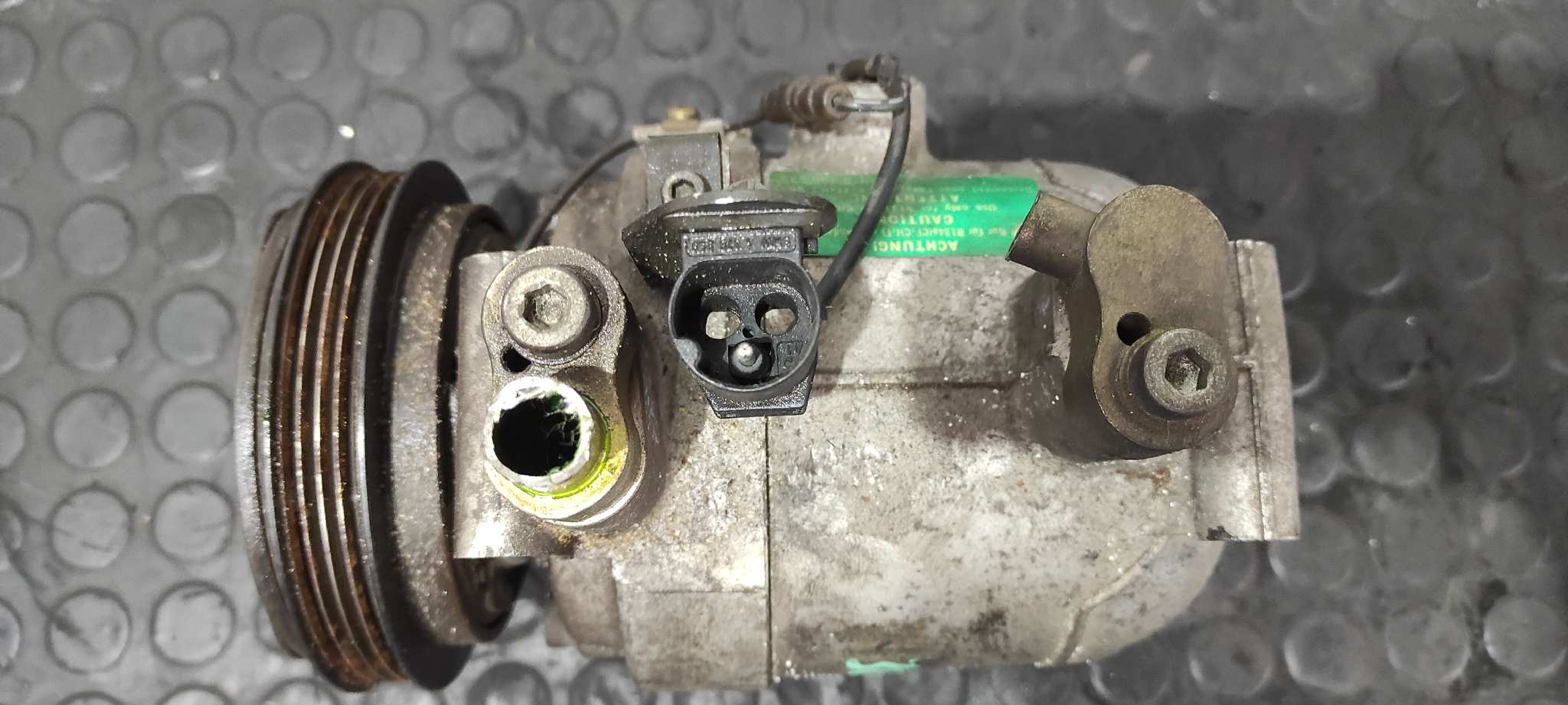 COMPRESOR AIRE ACONDICIONADO BMW SERIE 3 BERLINA (E36) - vista 2