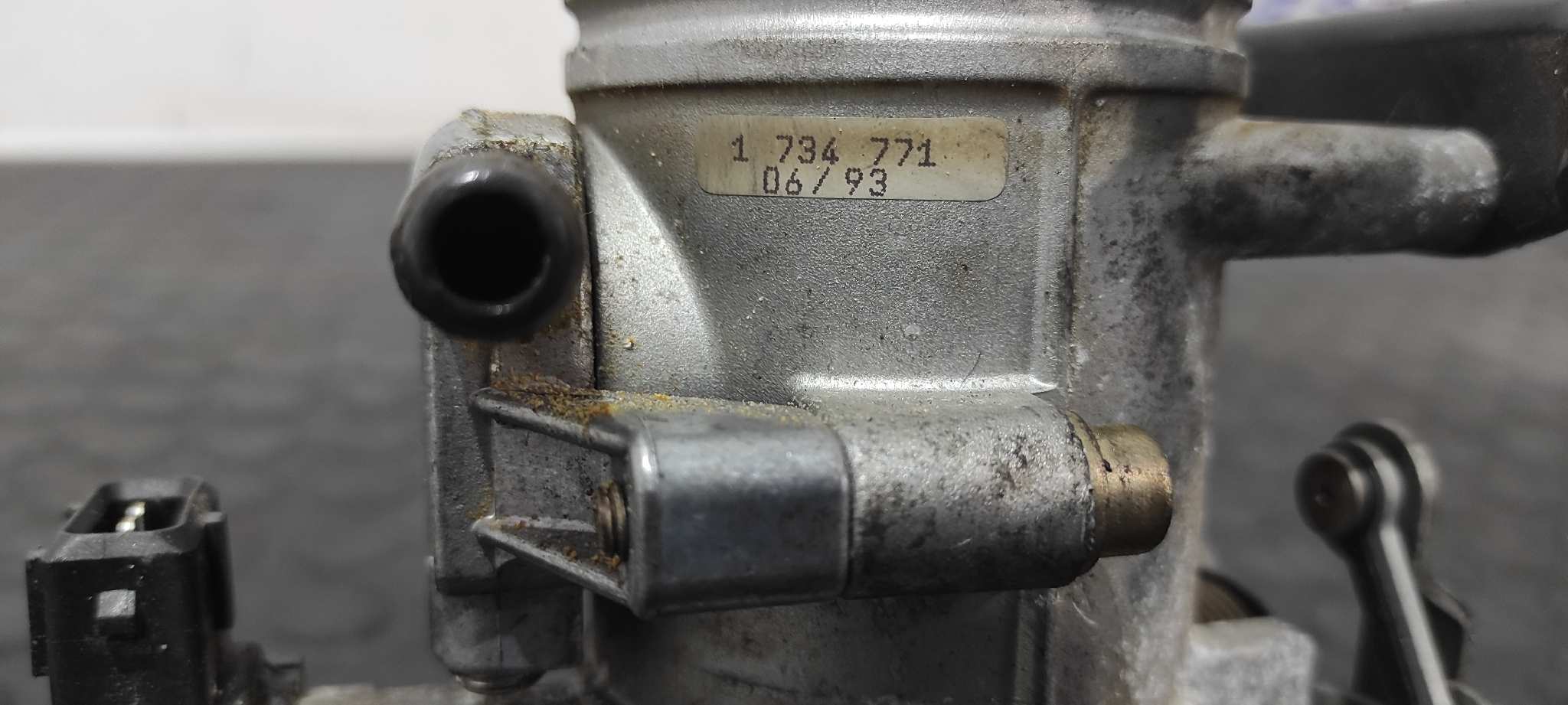 CAJA MARIPOSA BMW SERIE 3 BERLINA (E36) - vista 3