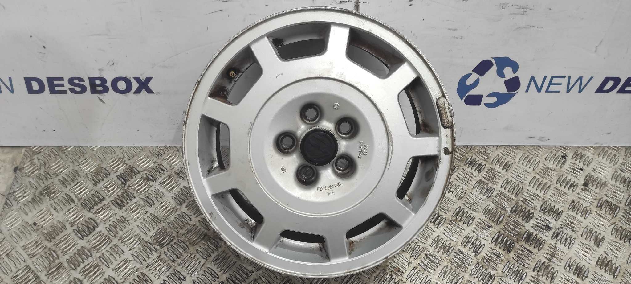 JUEGO LLANTAS VOLKSWAGEN VENTO (1H2) - vista 2