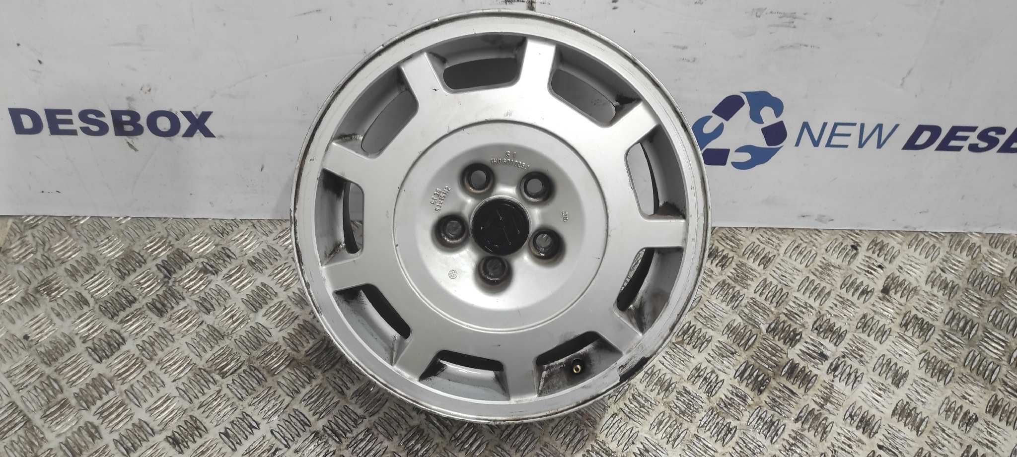 JUEGO LLANTAS VOLKSWAGEN VENTO (1H2) - vista 6