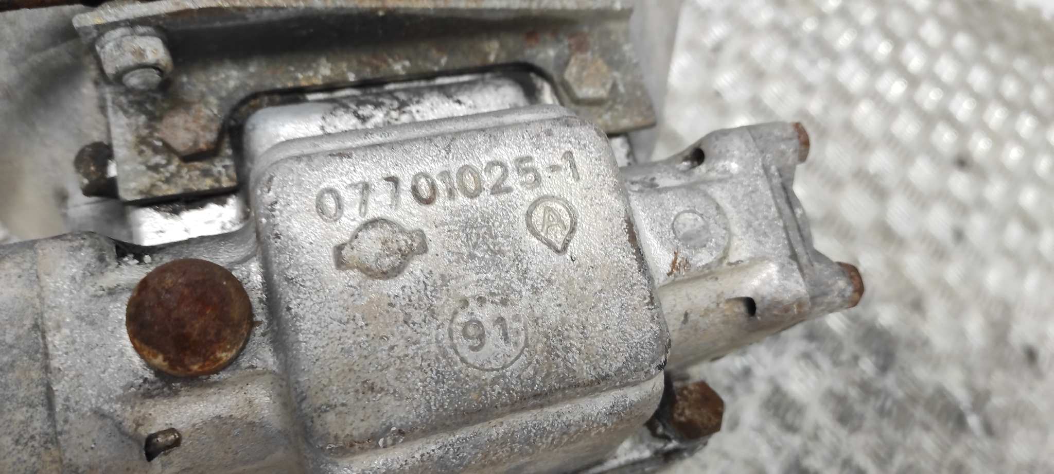 CAJA CAMBIOS NISSAN TRADE 3.0 - vista 2