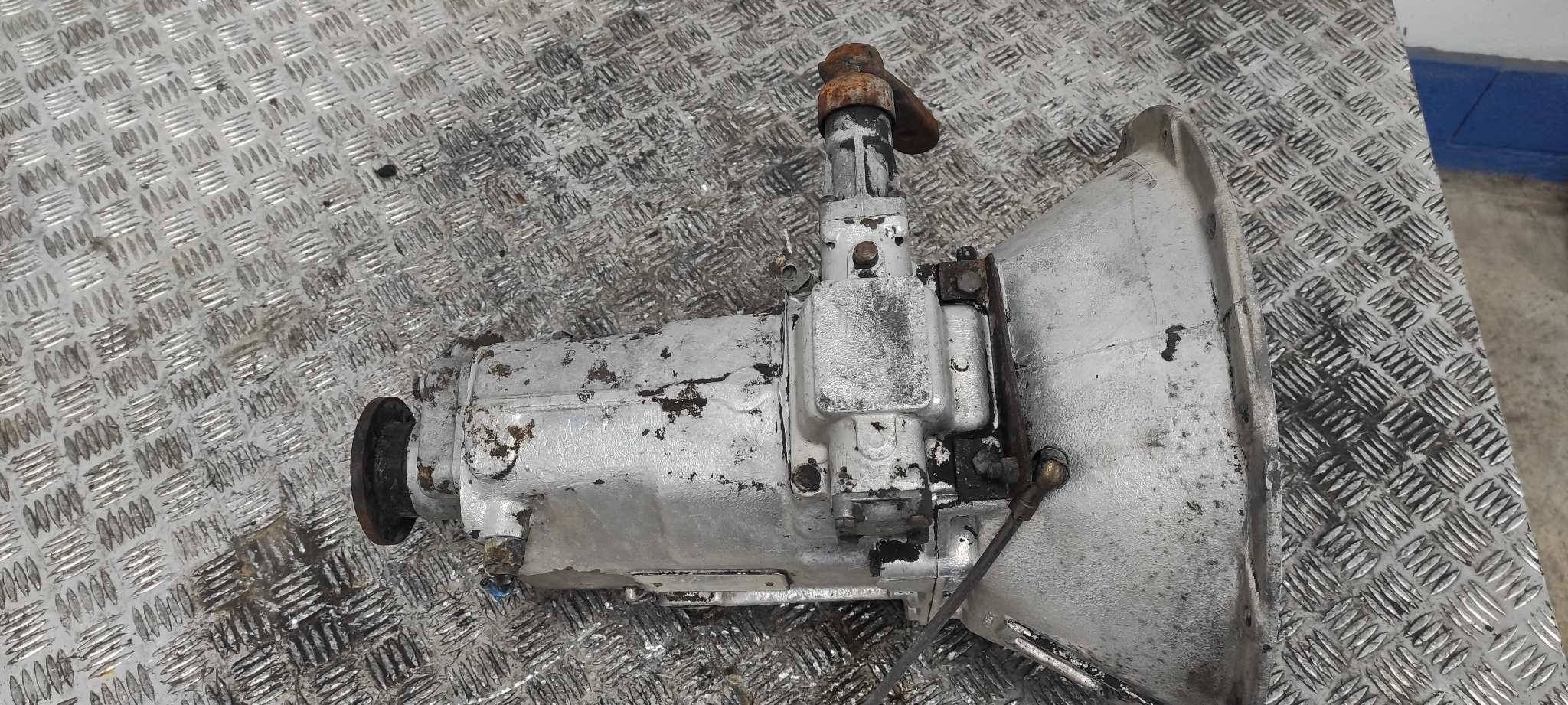 CAJA CAMBIOS NISSAN TRADE 2.8 - vista 5