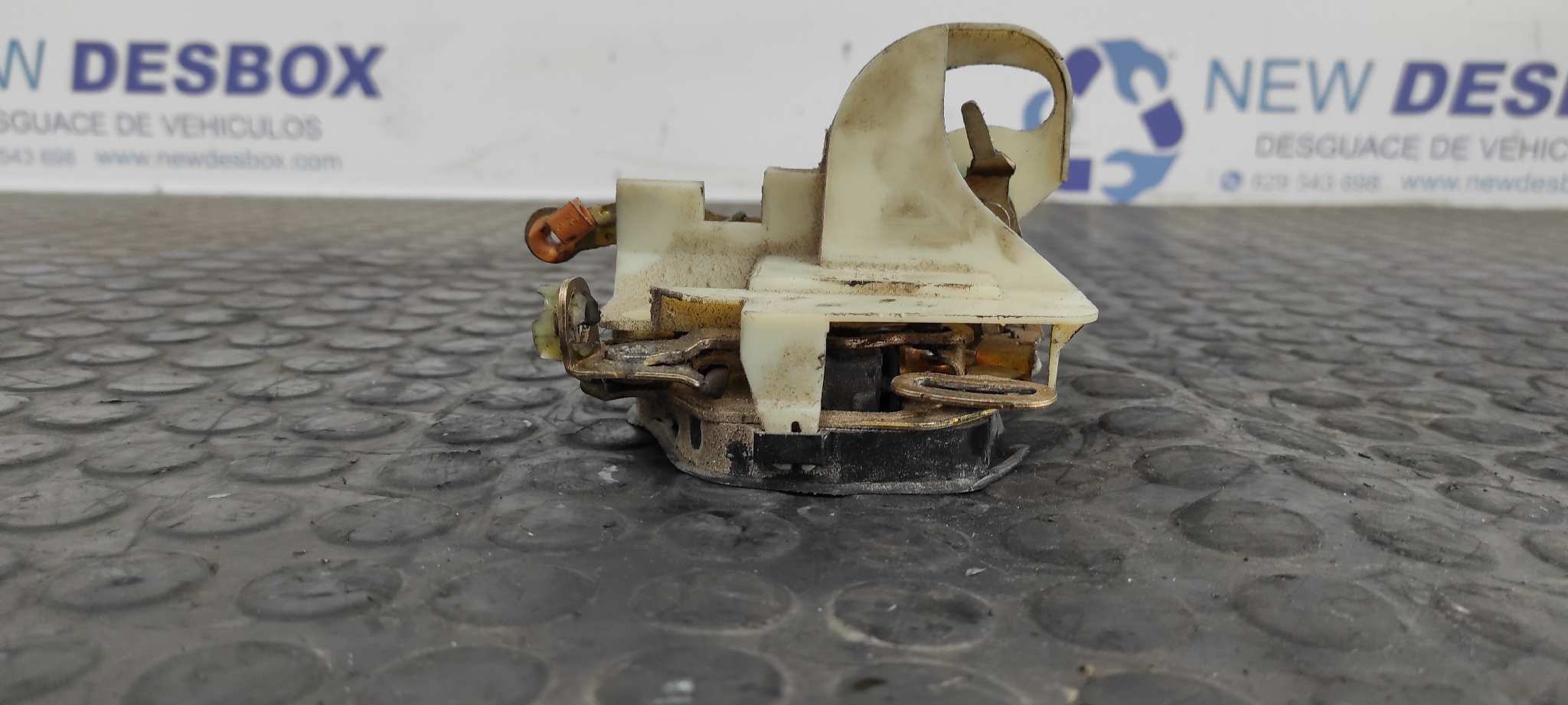 CERRADURA PUERTA DELANTERA DERECHA OPEL COMBO (CORSA B) - vista 2