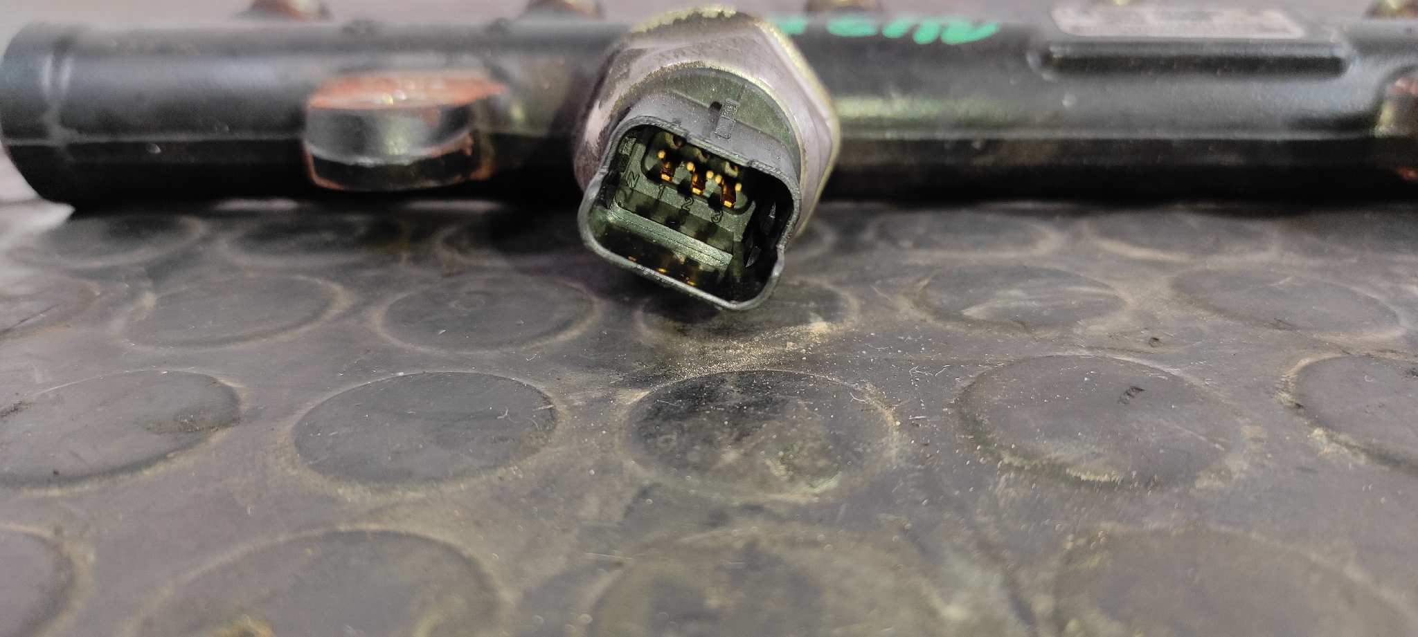 RAMPA INYECTORA CITROEN C4 GRAND PICASSO - vista 3