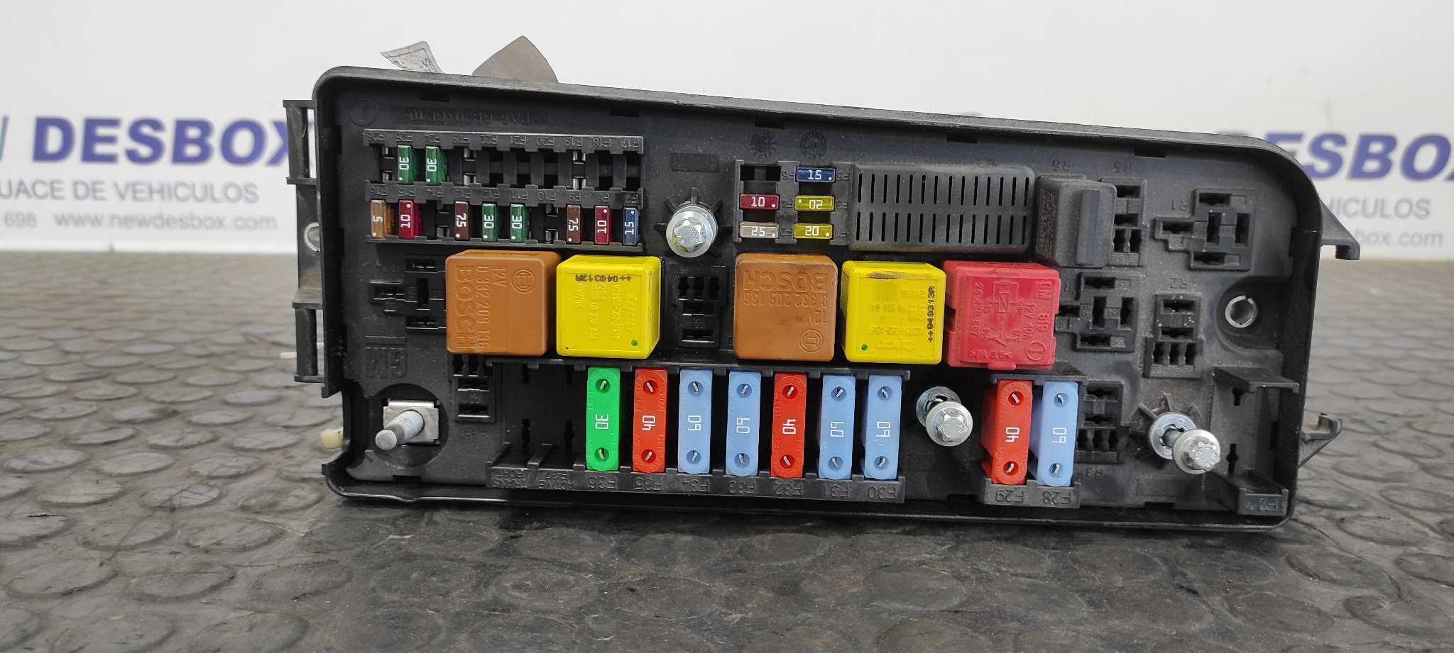CAJA RELES / FUSIBLES OPEL VECTRA C BERLINA