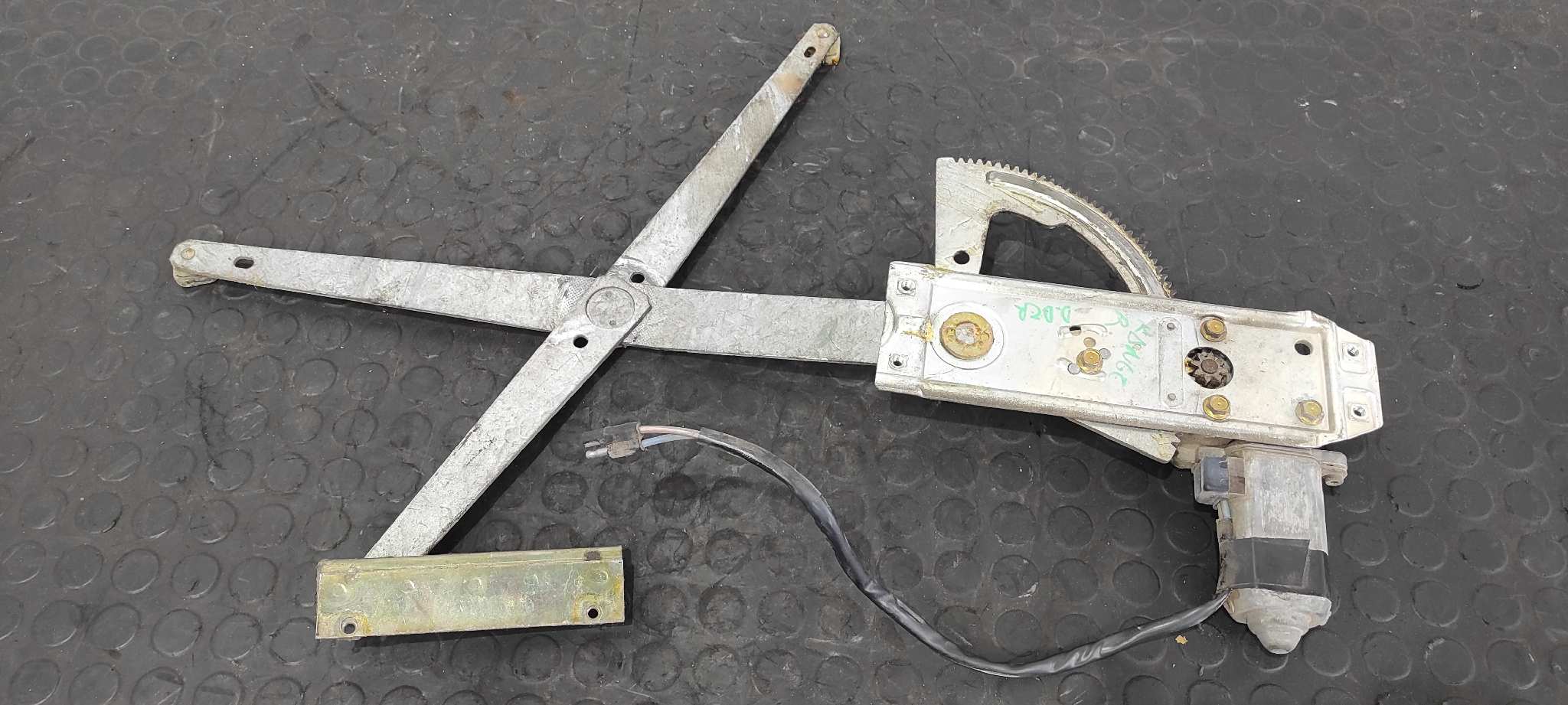 ELEVALUNAS DELANTERO DERECHO LAND ROVER RANGE ROVER