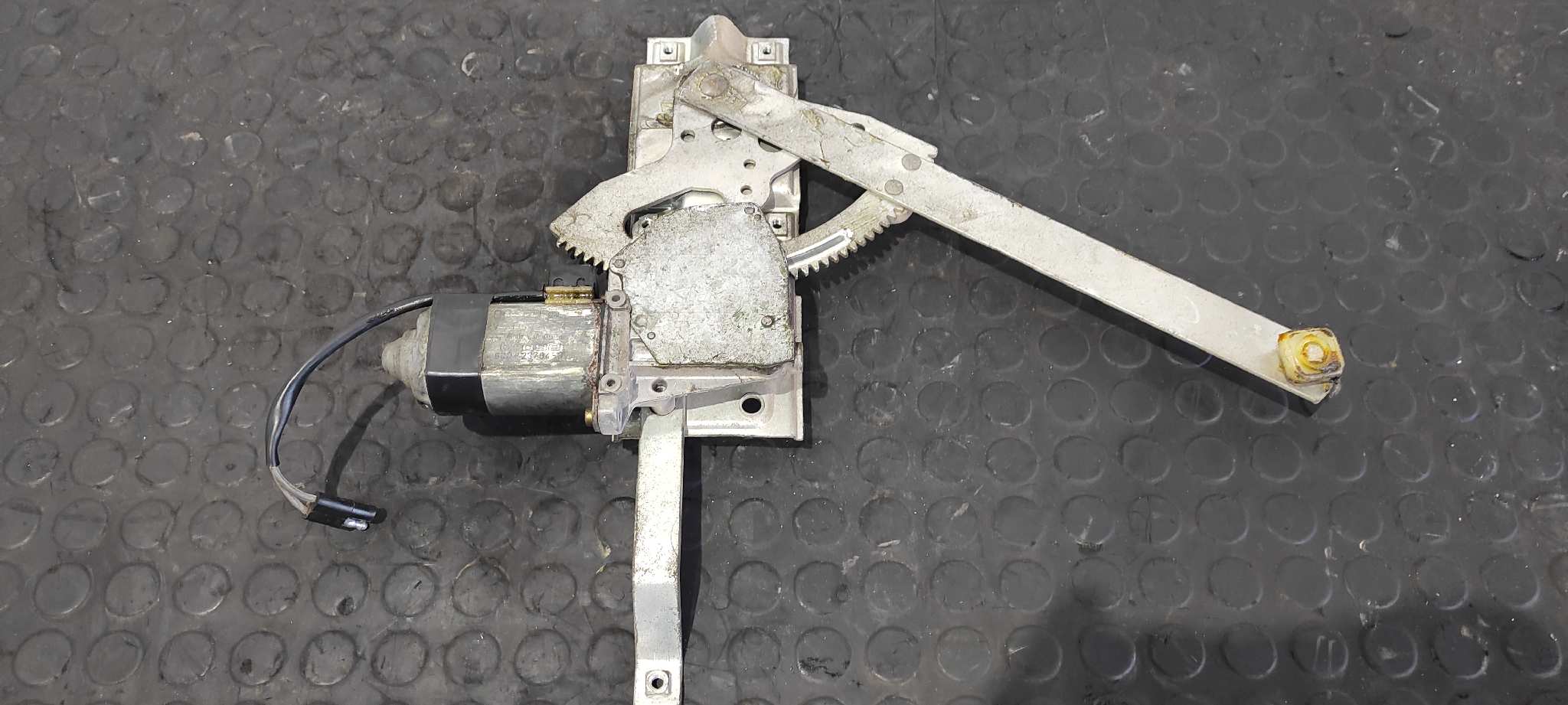 ELEVALUNAS TRASERO IZQUIERDO LAND ROVER RANGE ROVER - vista 4